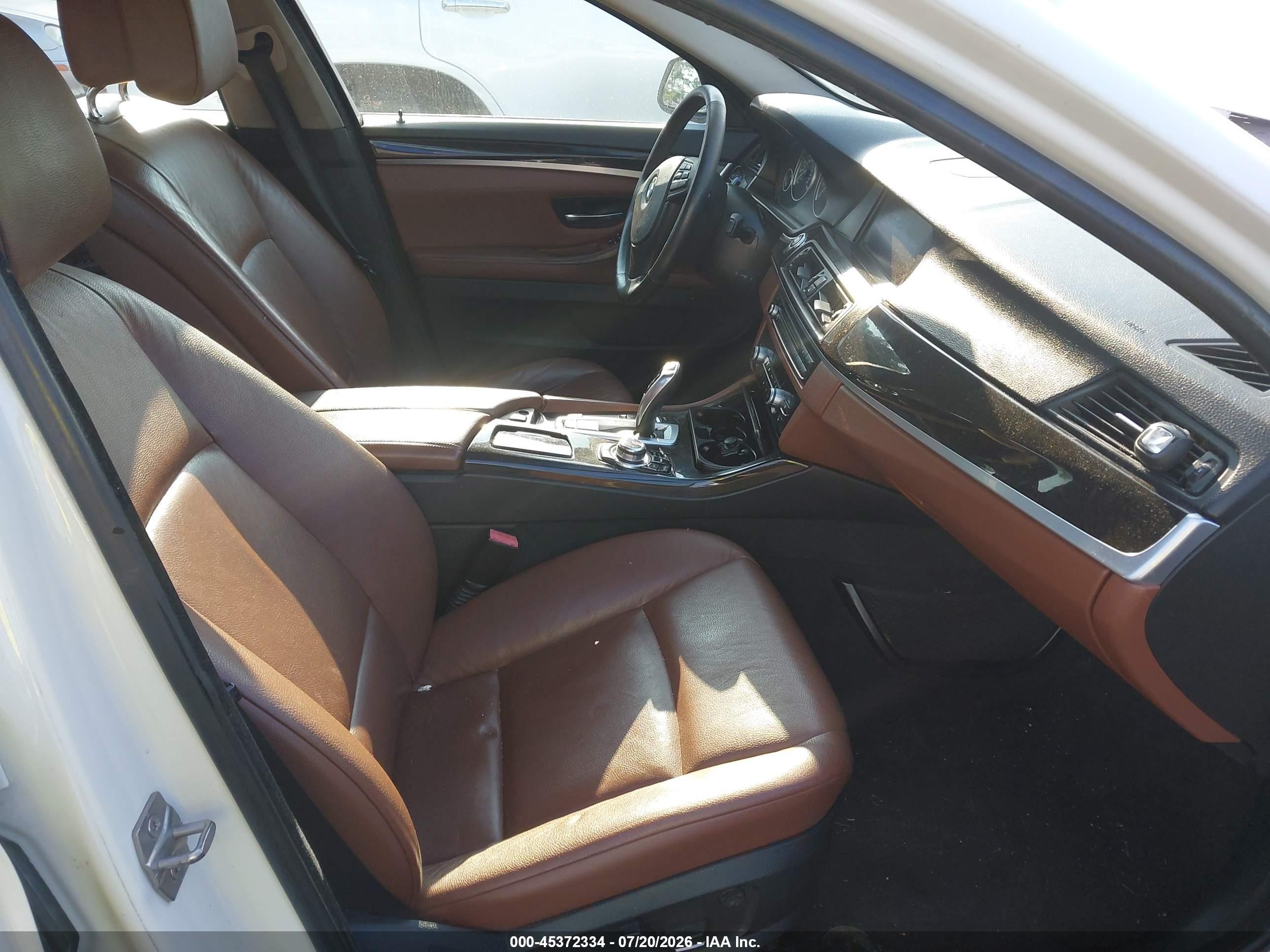2013 Bmw 528i Xdrive White vin: WBAXH5C50DD108531