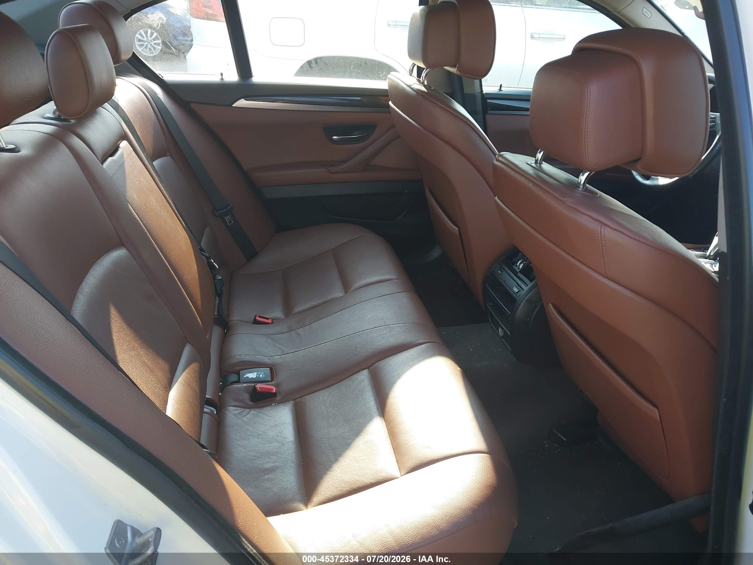 2013 Bmw 528i Xdrive White vin: WBAXH5C50DD108531