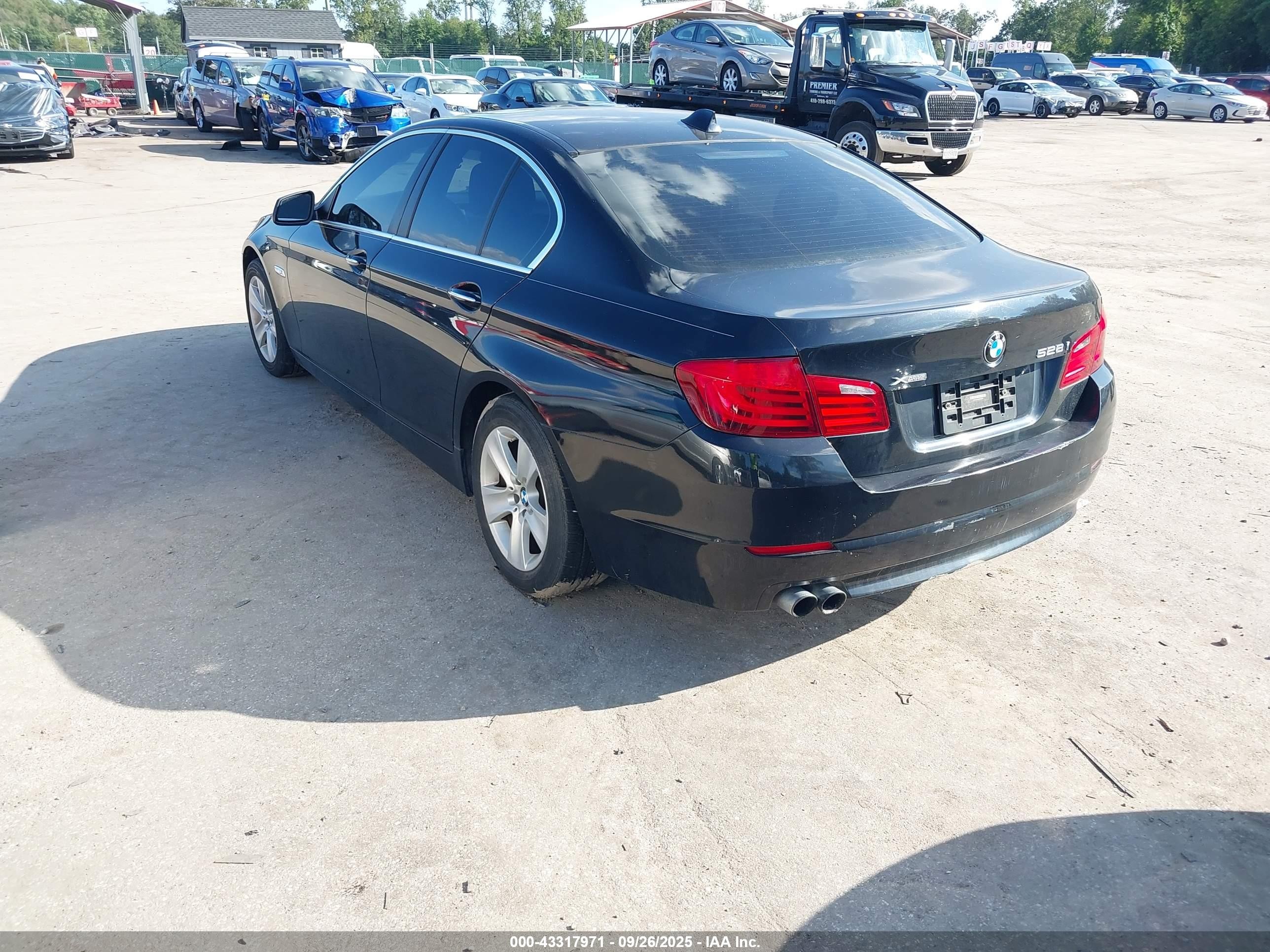 2013 Bmw 528i Xdrive Black vin: WBAXH5C50DDW12576