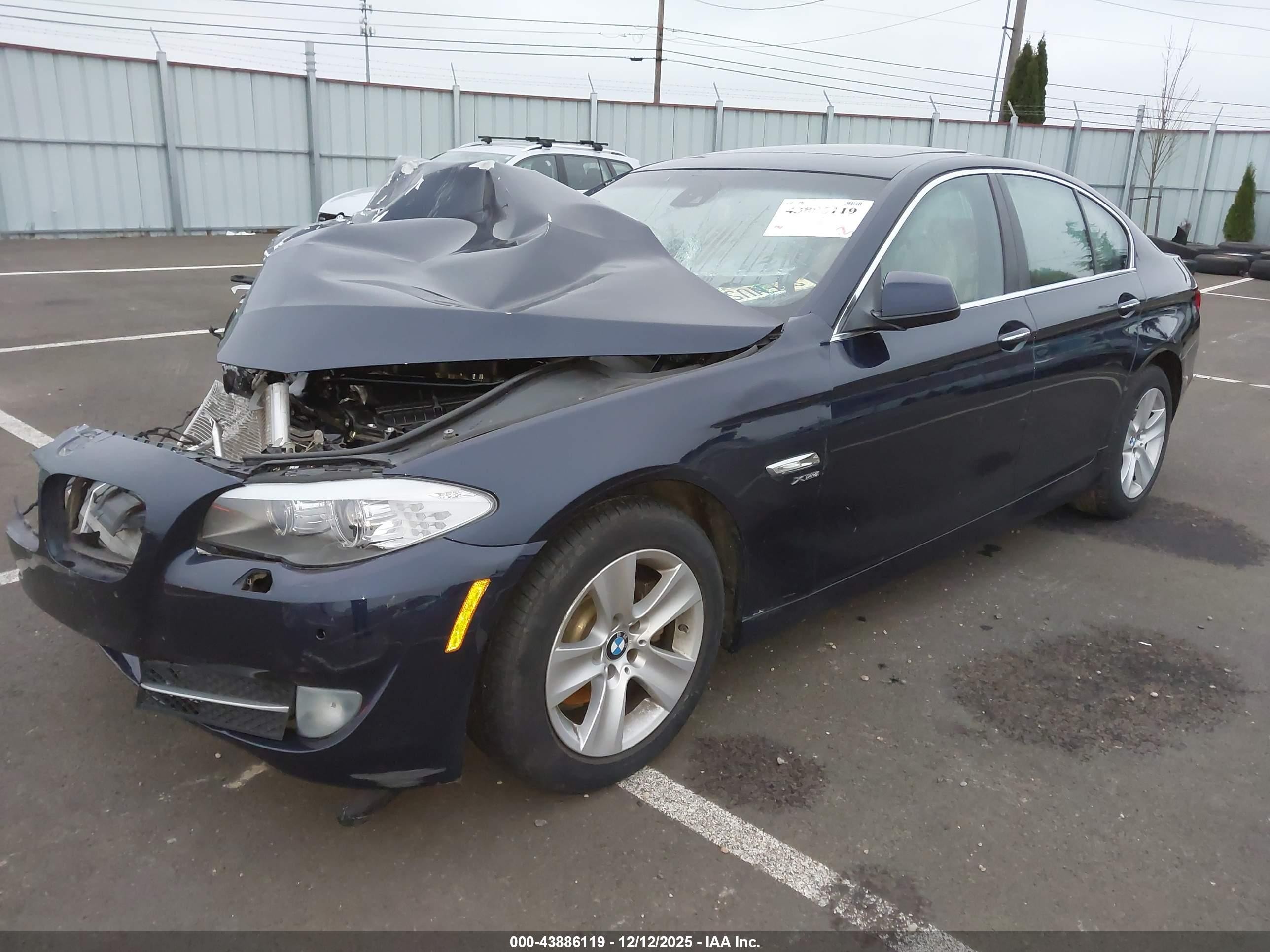 2012 Bmw 528i Xdrive Dark Blue vin: WBAXH5C51CDW02475