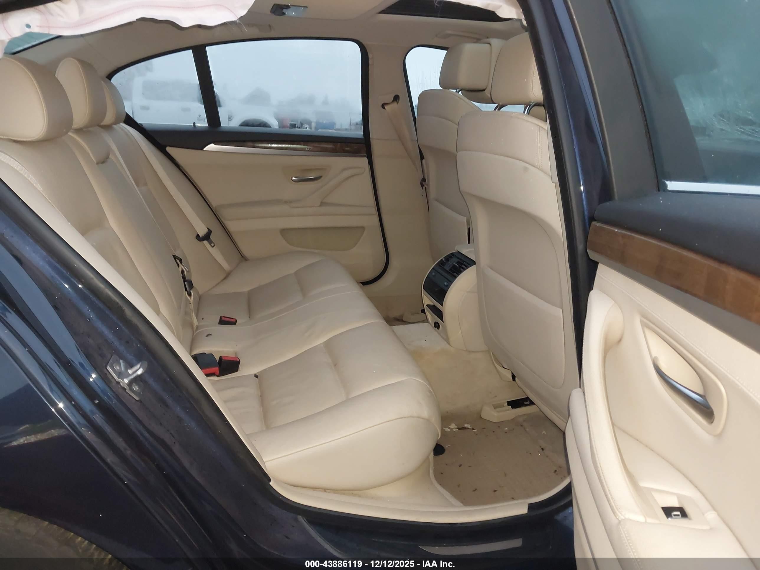 2012 Bmw 528i Xdrive Dark Blue vin: WBAXH5C51CDW02475