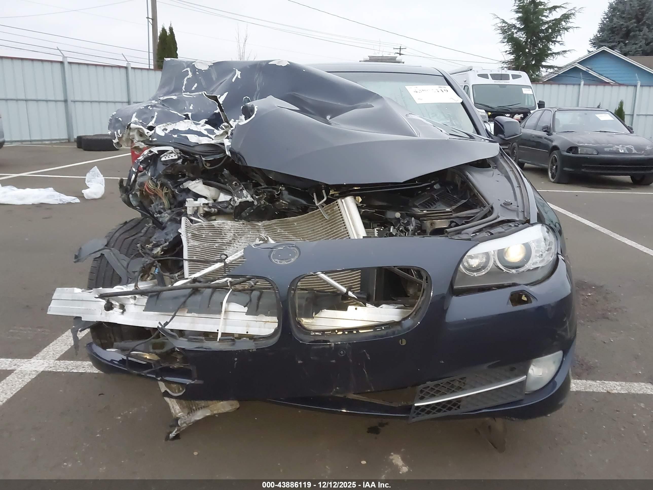 2012 Bmw 528i Xdrive Dark Blue vin: WBAXH5C51CDW02475