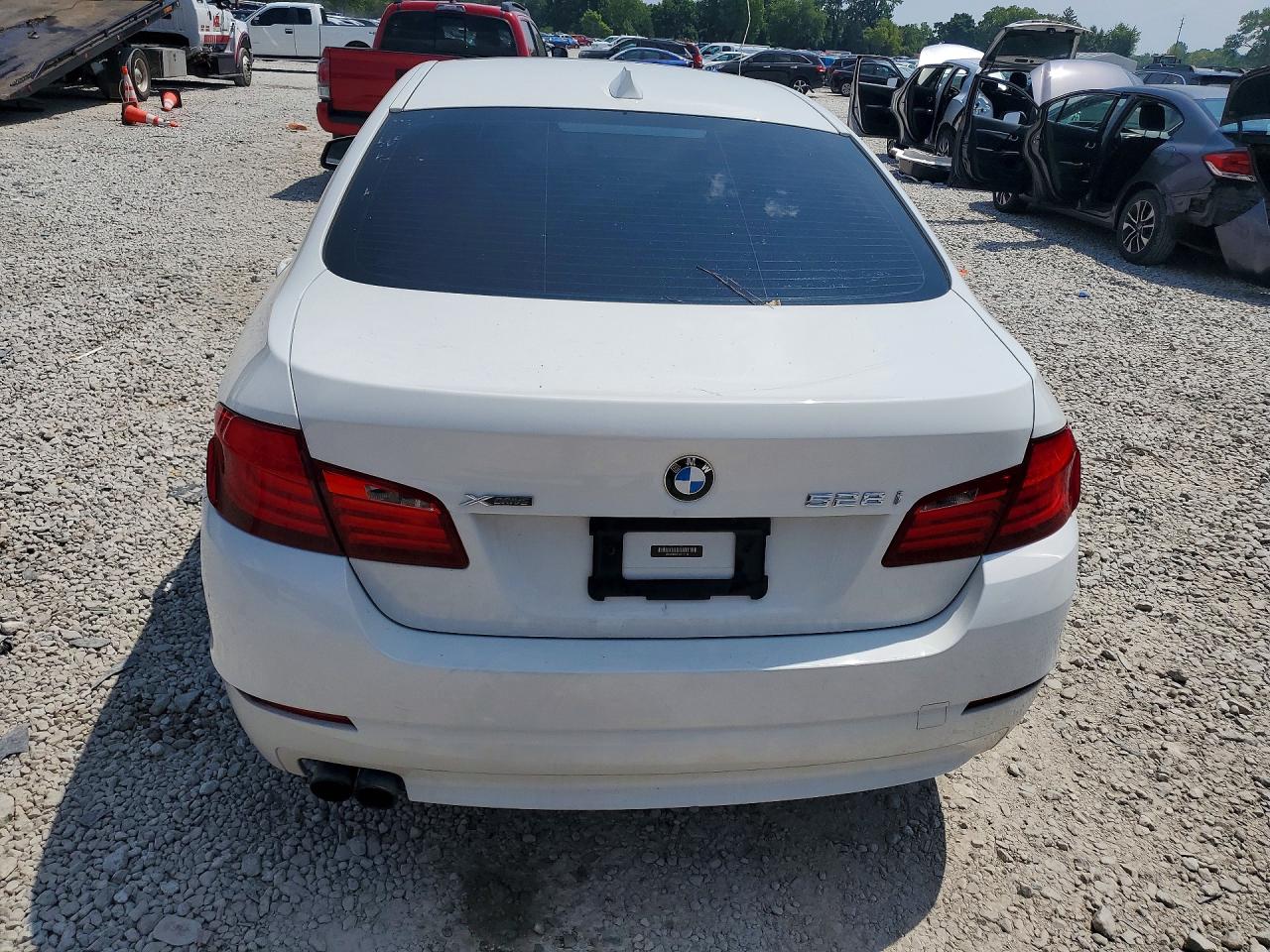 2013 Bmw 528 Xi White vin: WBAXH5C51DD111163