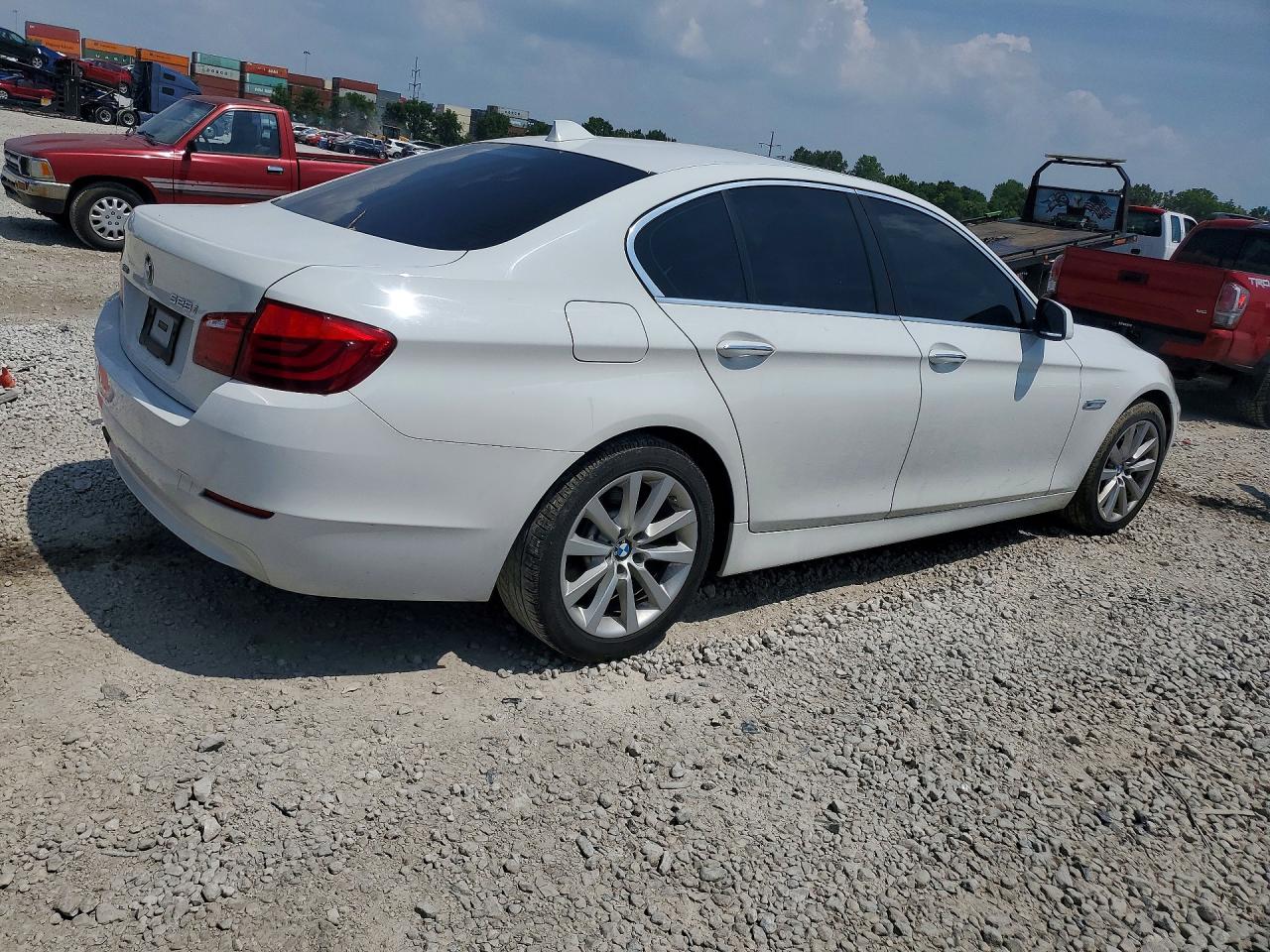 2013 Bmw 528 Xi White vin: WBAXH5C51DD111163