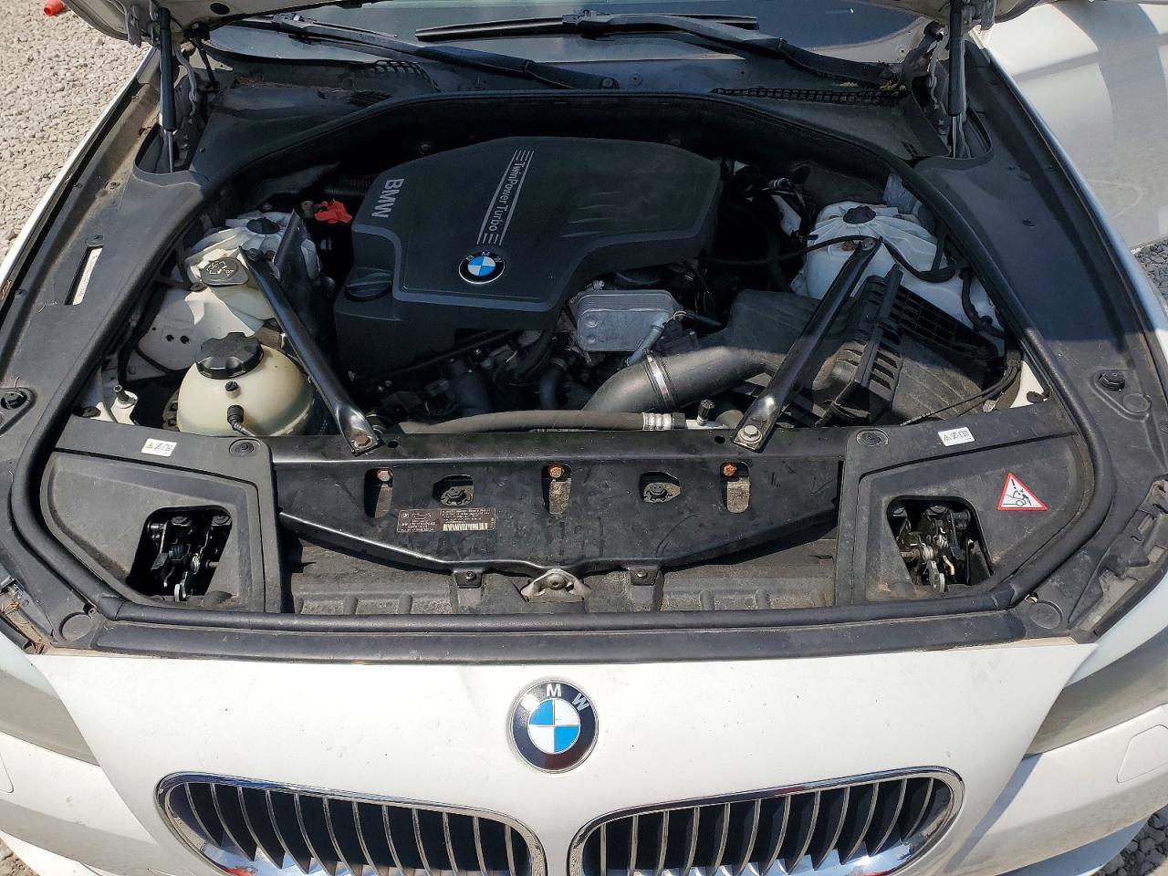 2013 Bmw 528 Xi White vin: WBAXH5C51DD111163