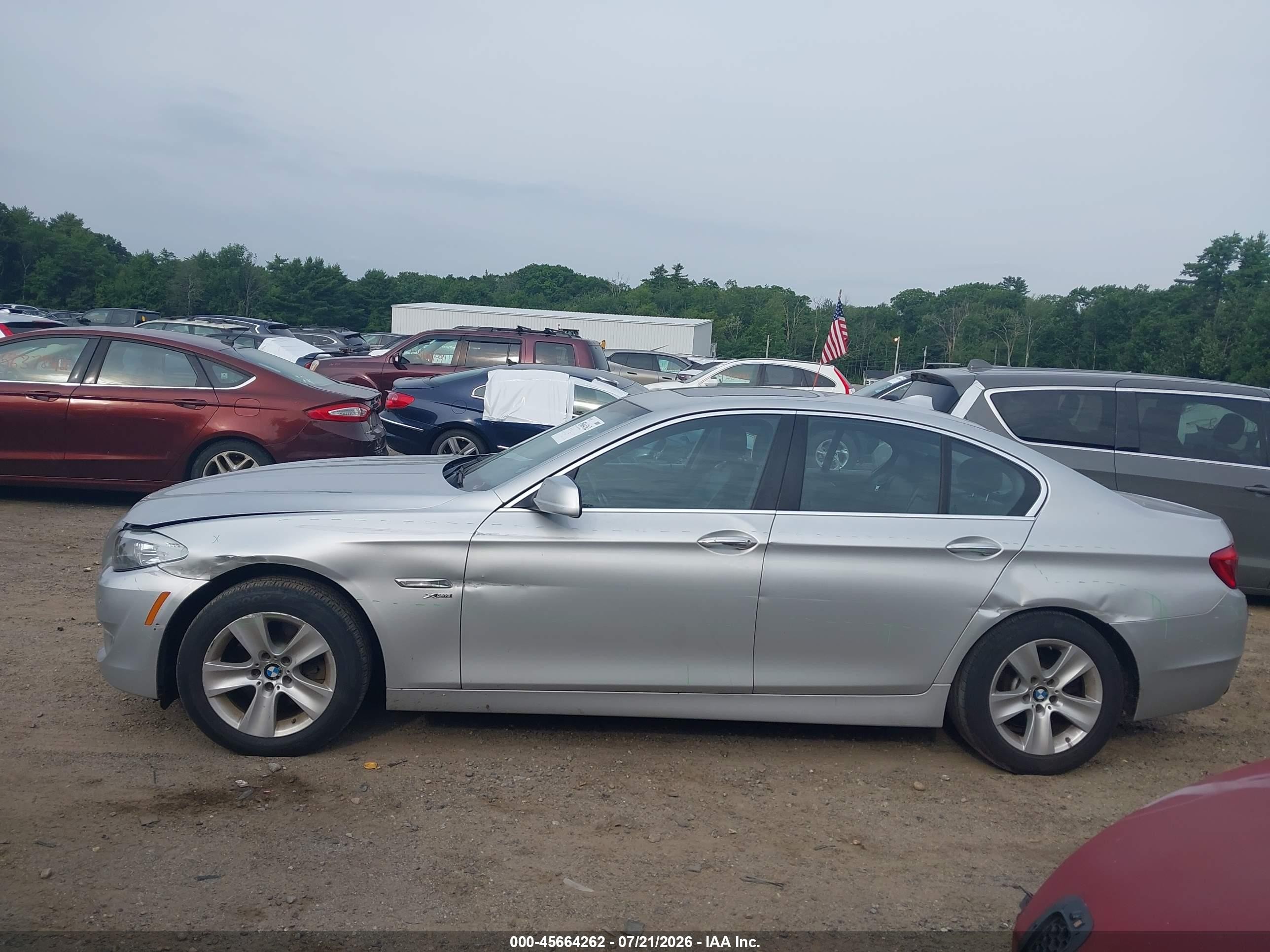 2012 Bmw 528i Xdrive Silver vin: WBAXH5C52CDW02162