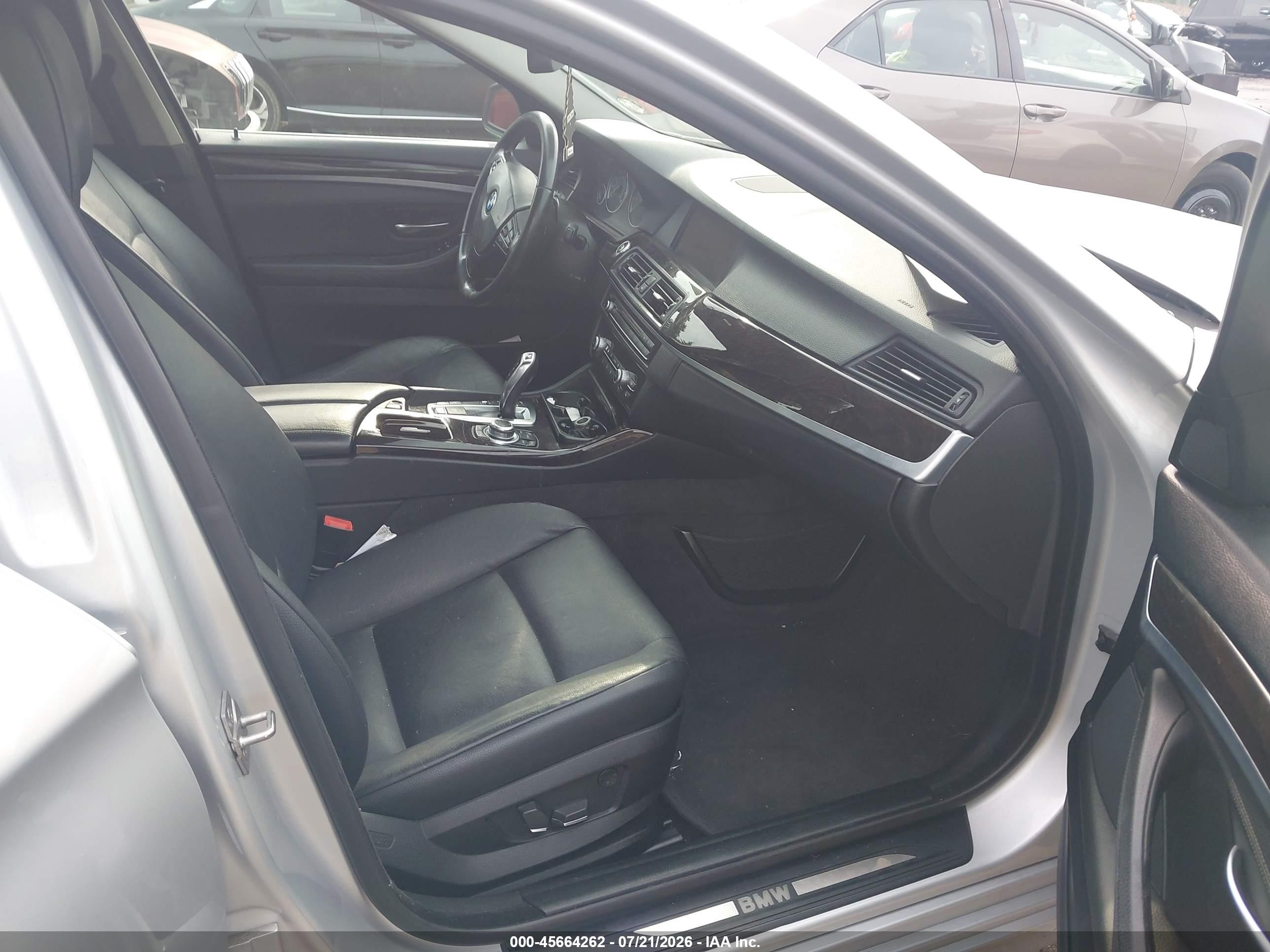 2012 Bmw 528i Xdrive Silver vin: WBAXH5C52CDW02162