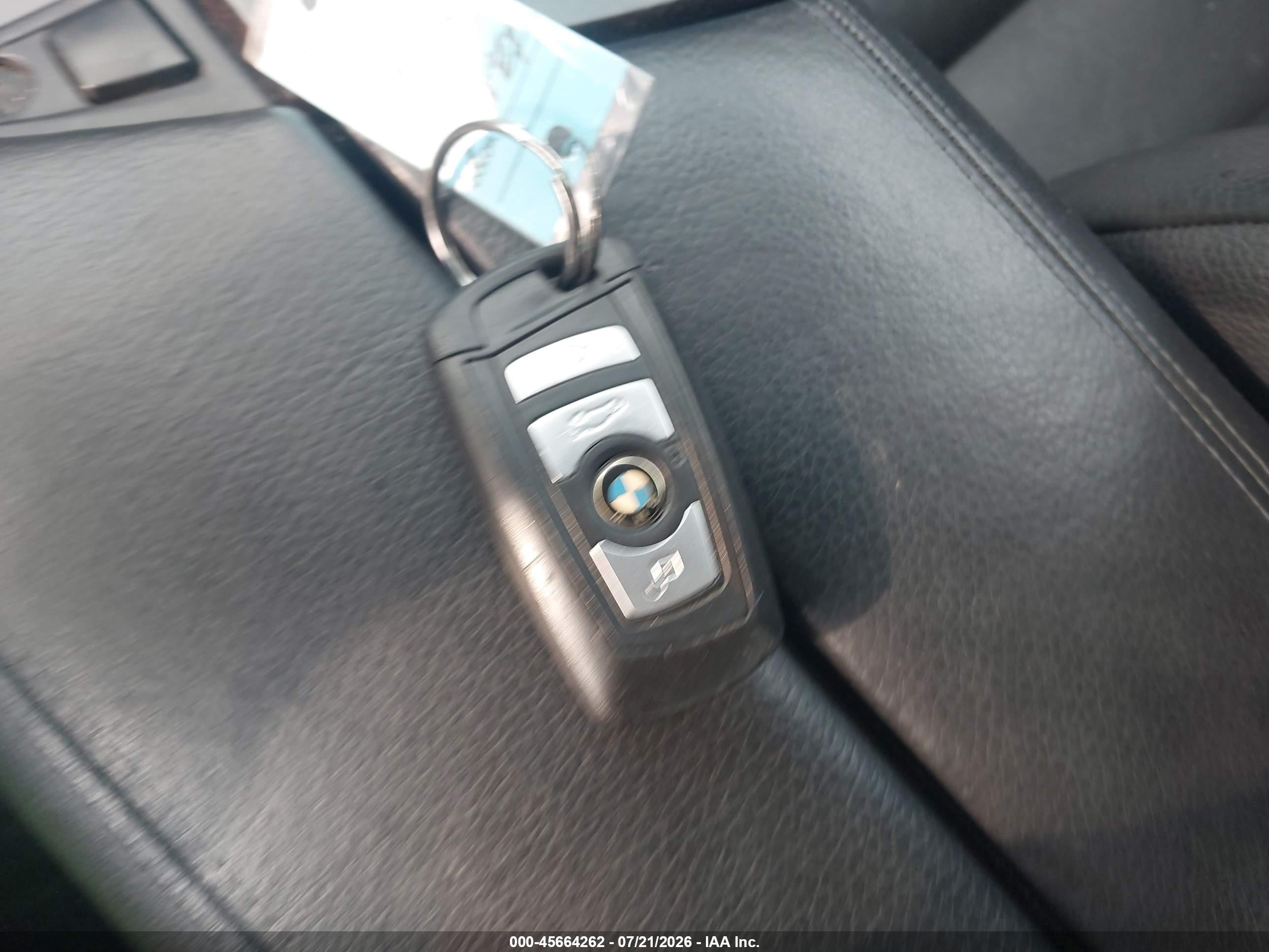 2012 Bmw 528i Xdrive Silver vin: WBAXH5C52CDW02162