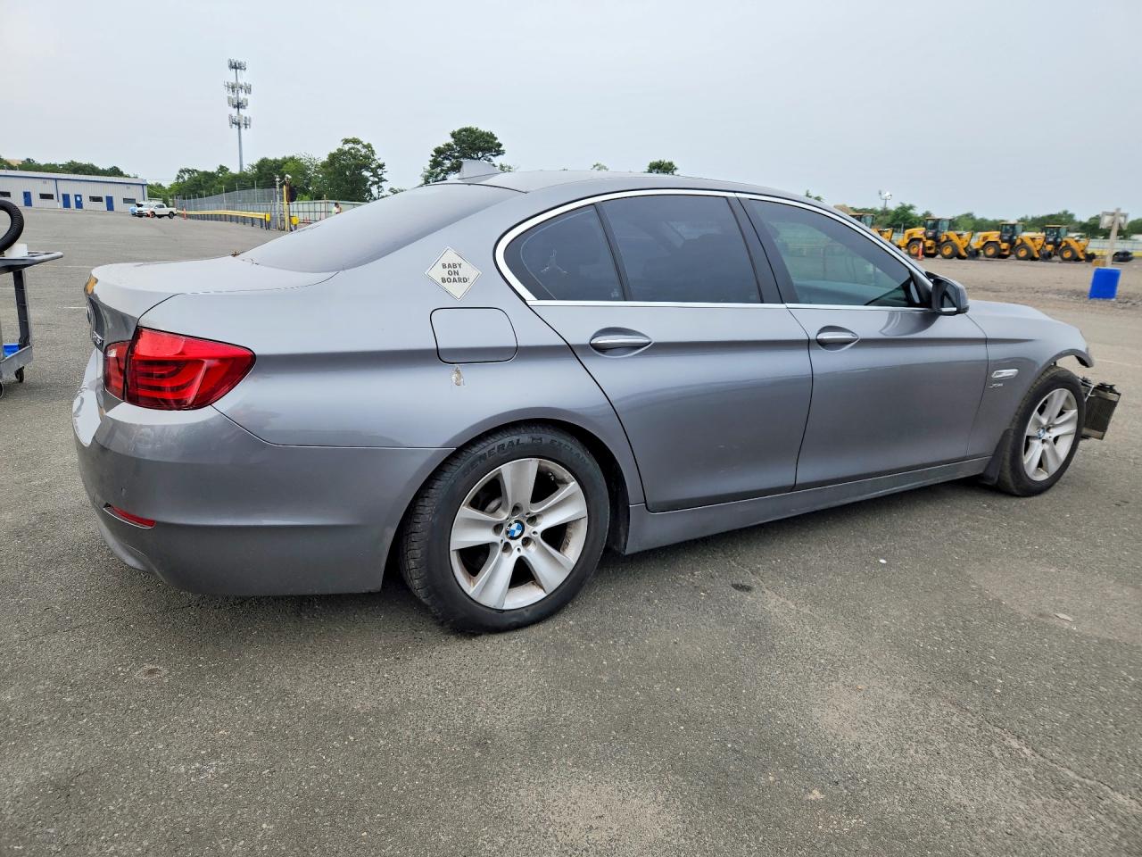 2012 Bmw 528 Xi Gray vin: WBAXH5C52CDW09340