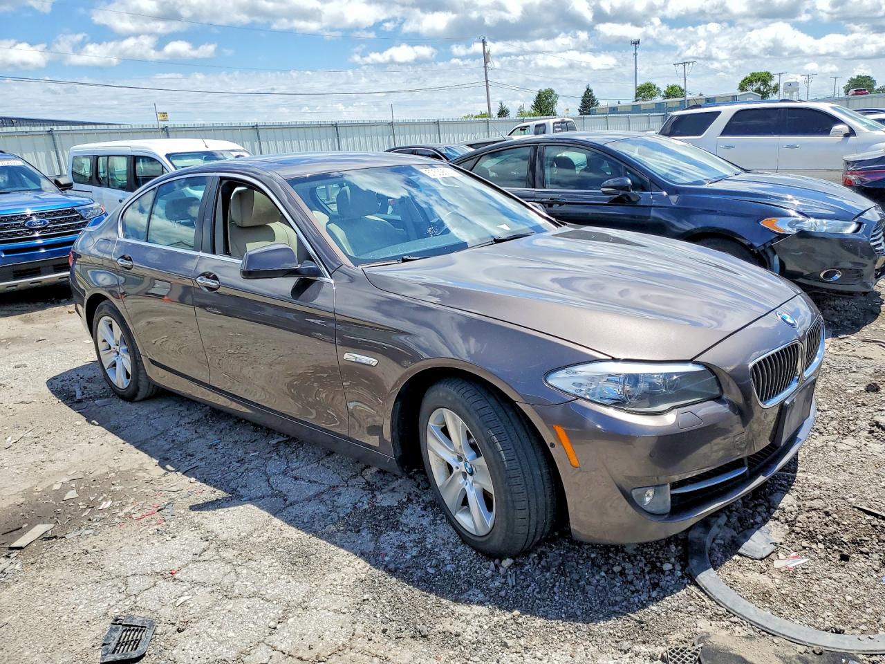 2013 Bmw 528 Xi Brown vin: WBAXH5C52DD113889