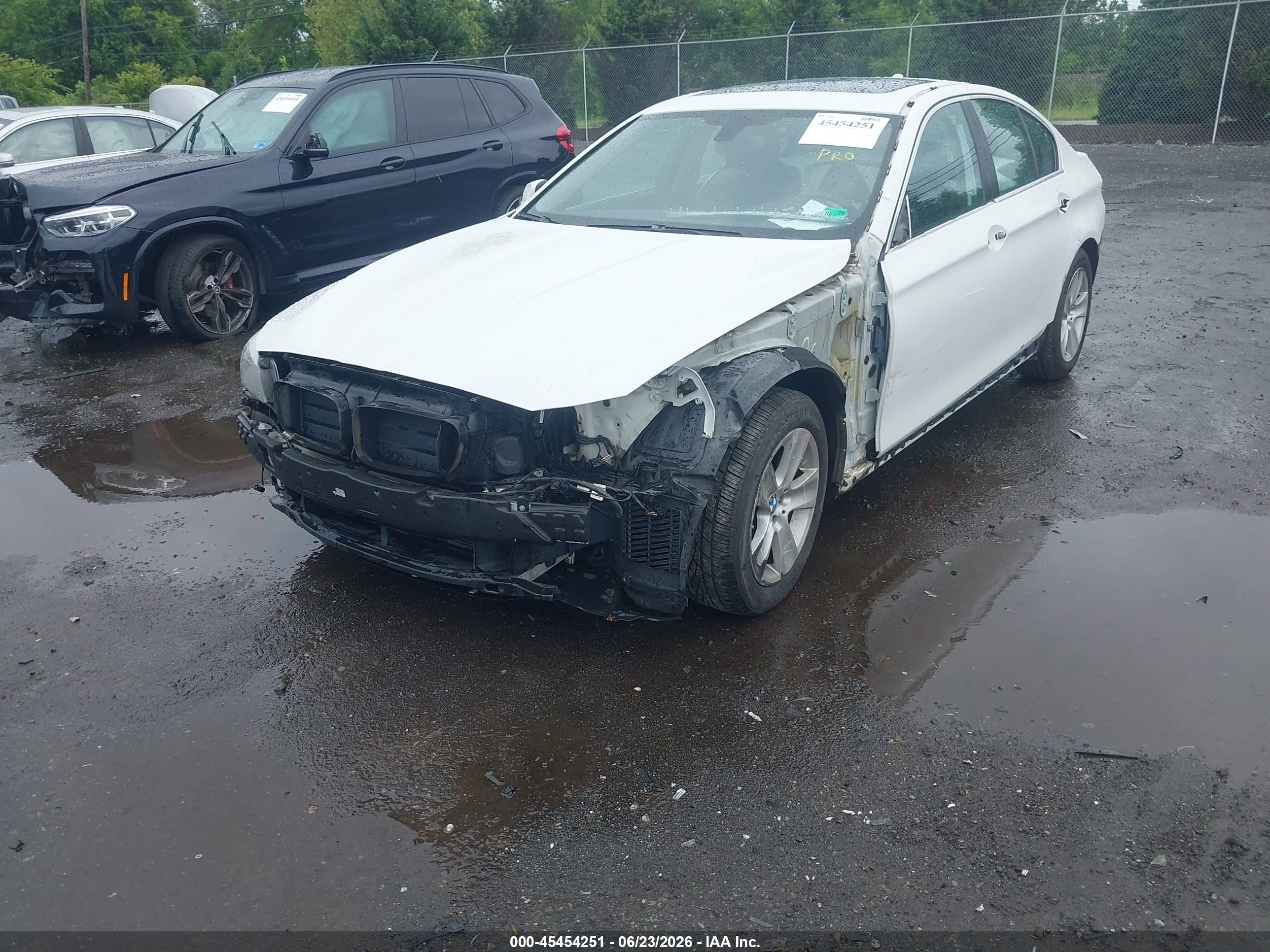 2013 Bmw 528i Xdrive Белый vin: WBAXH5C52DD113973