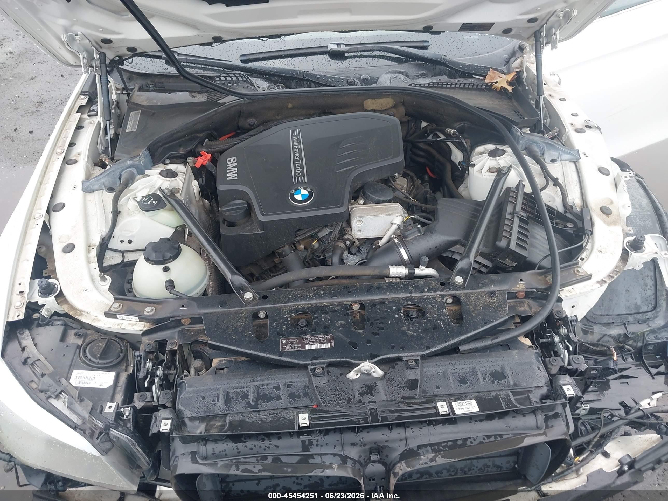 2013 Bmw 528i Xdrive Белый vin: WBAXH5C52DD113973