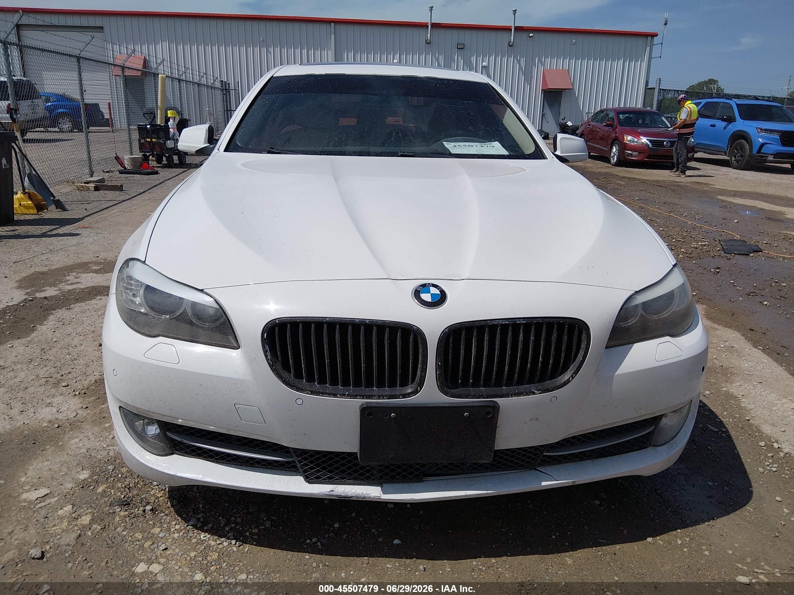 2012 Bmw 528i Xdrive White vin: WBAXH5C53CDW08374
