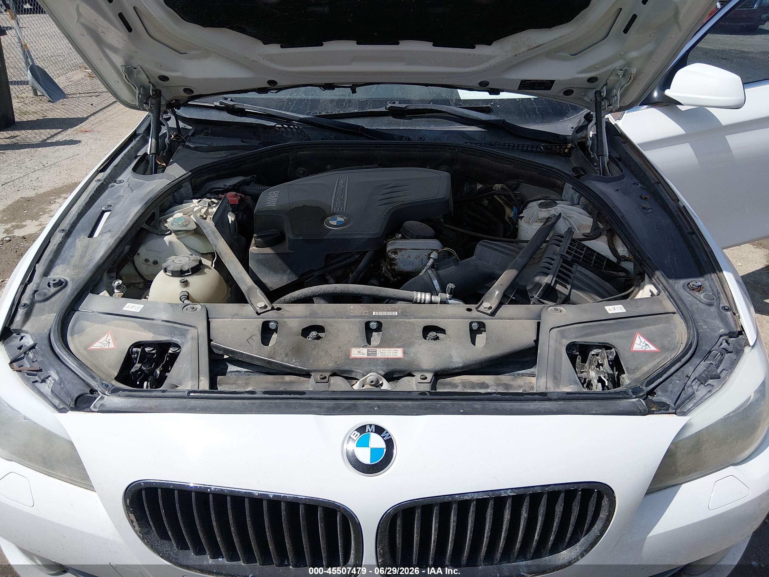 2012 Bmw 528i Xdrive White vin: WBAXH5C53CDW08374