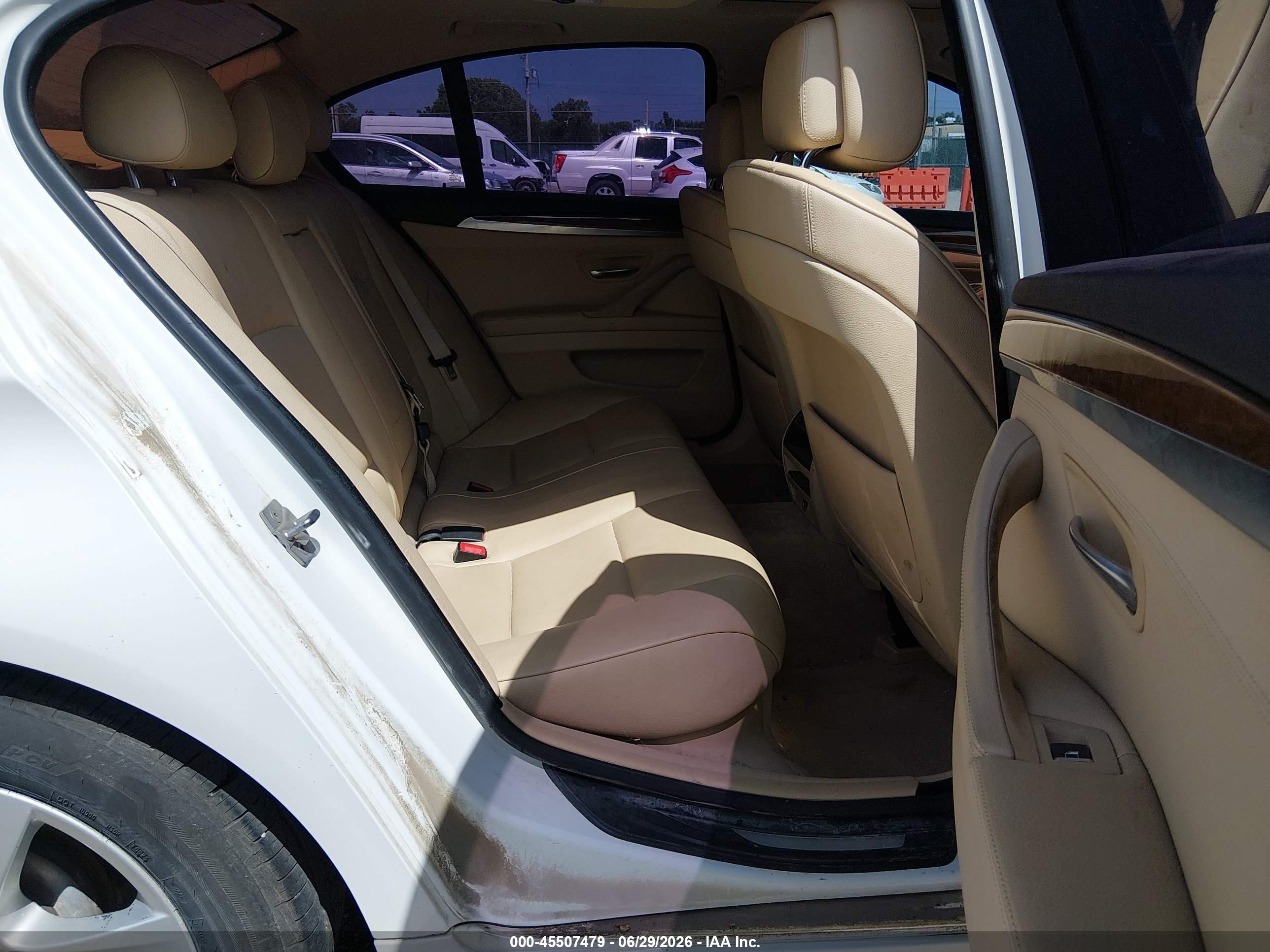 2012 Bmw 528i Xdrive White vin: WBAXH5C53CDW08374