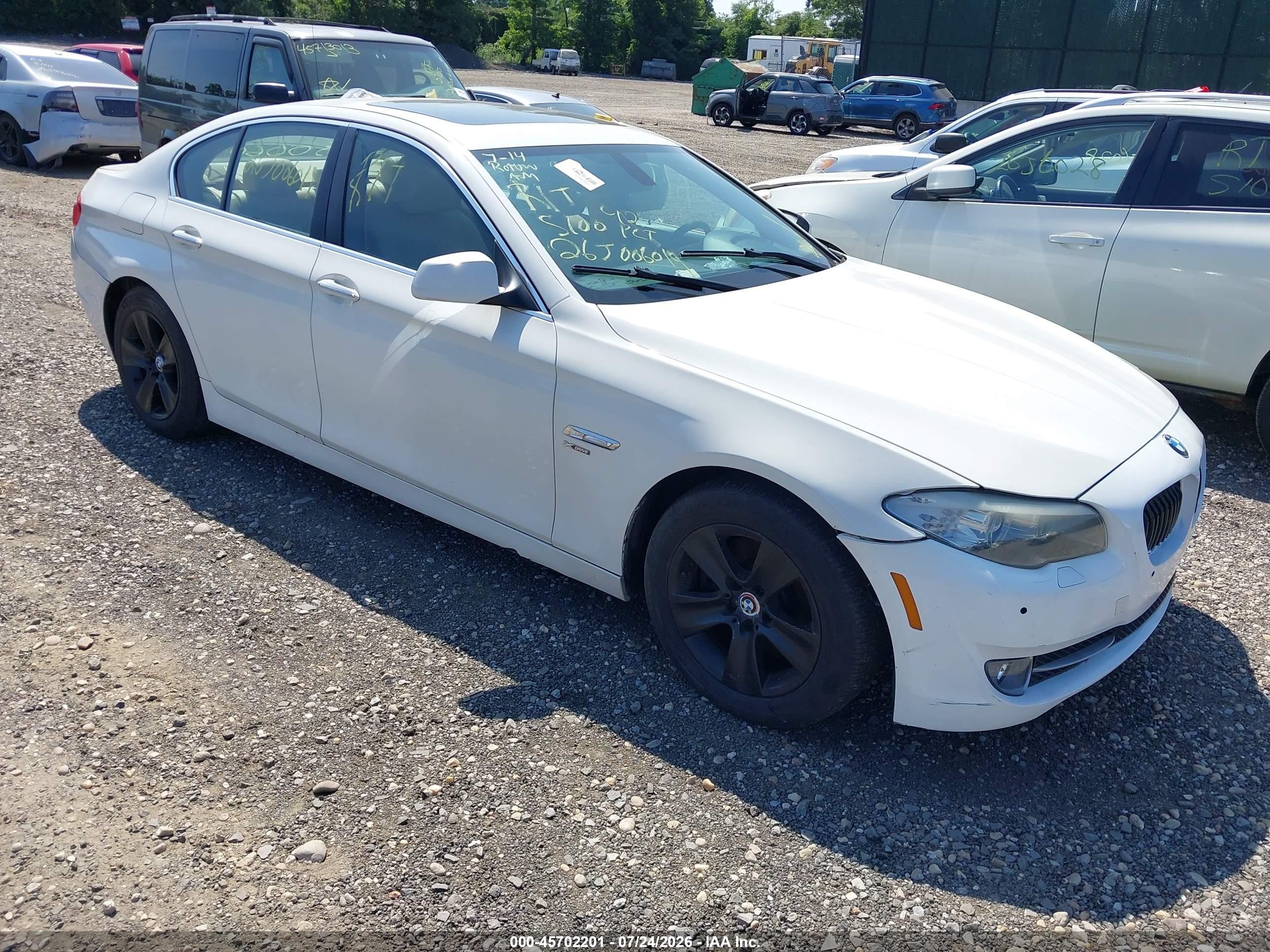2012 Bmw 528i Xdrive White vin: WBAXH5C53CDW10884