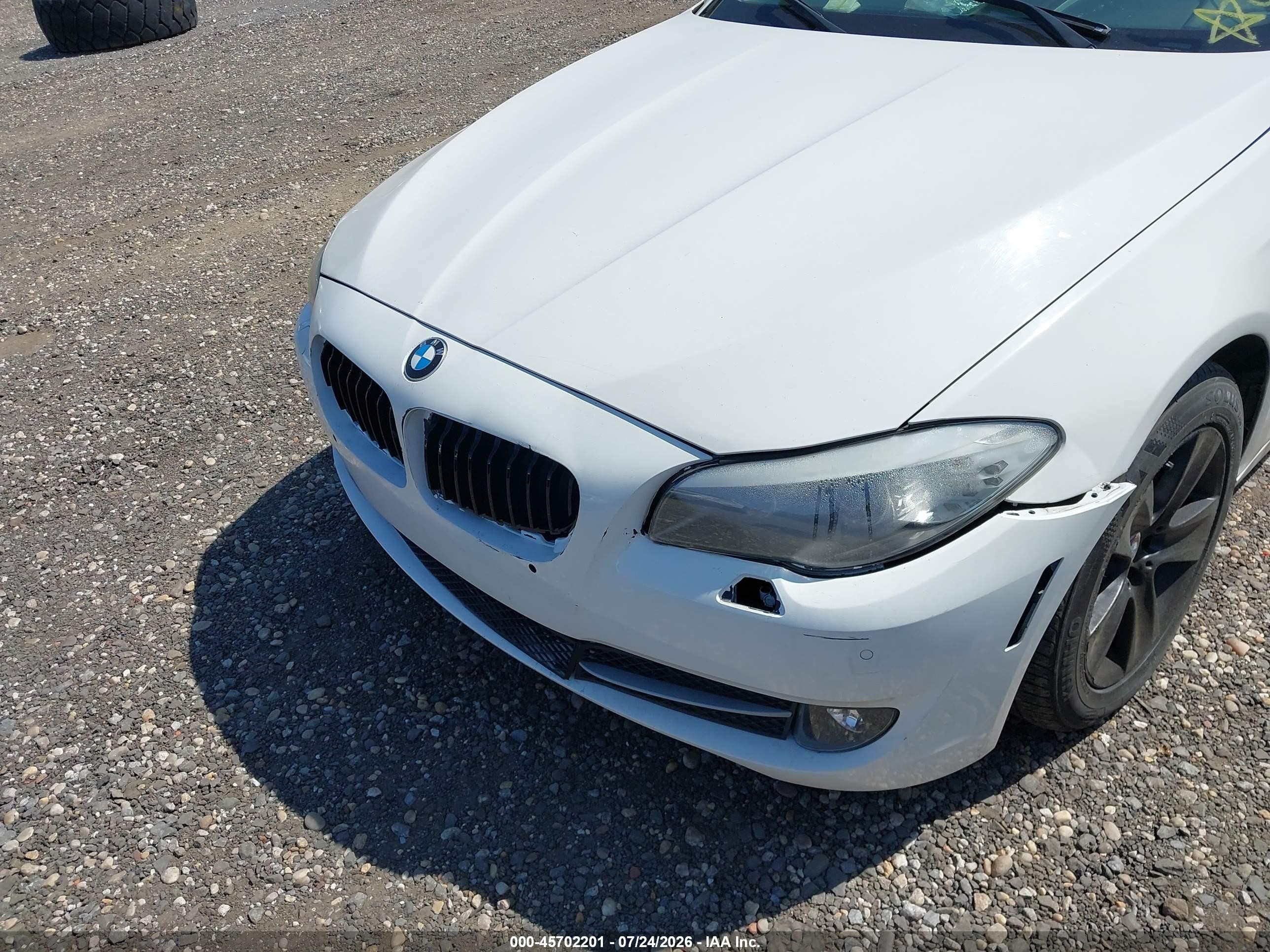 2012 Bmw 528i Xdrive White vin: WBAXH5C53CDW10884