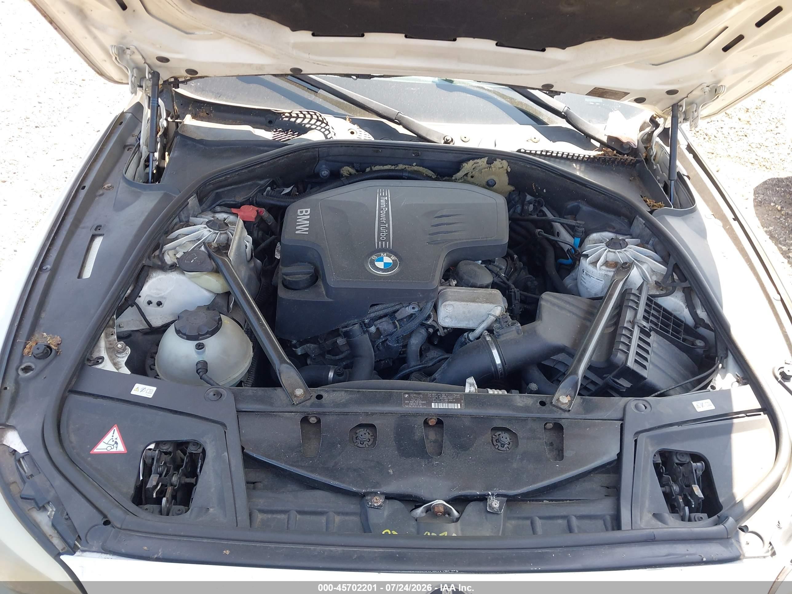 2012 Bmw 528i Xdrive White vin: WBAXH5C53CDW10884