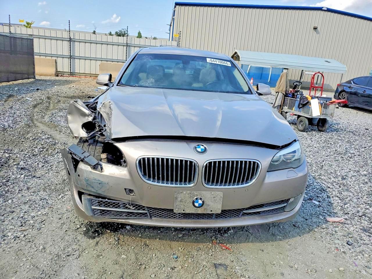 2013 Bmw 528 Xi Beige vin: WBAXH5C53DDW14872