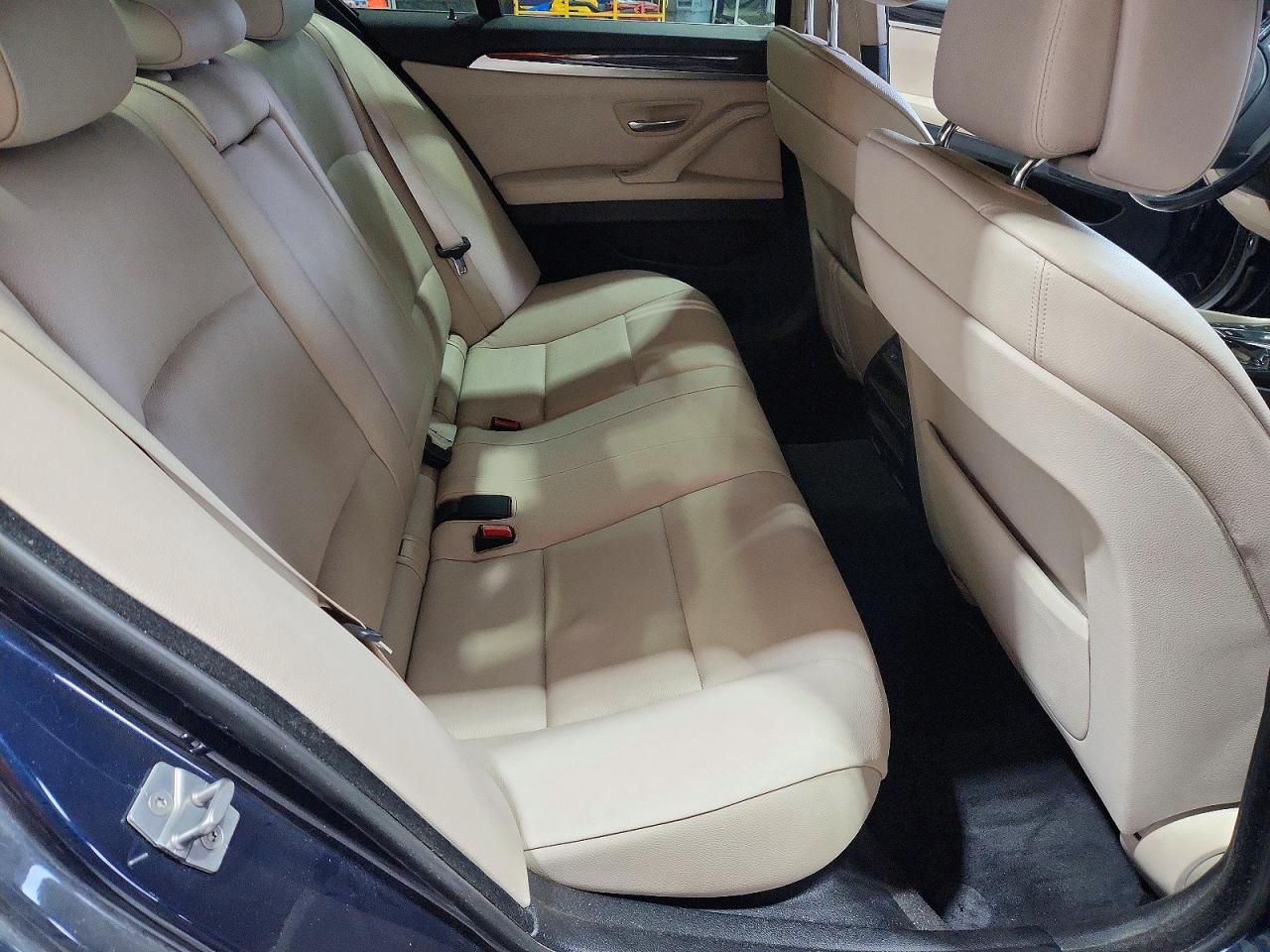 2012 Bmw 528 Xi Синий vin: WBAXH5C54CDW02261