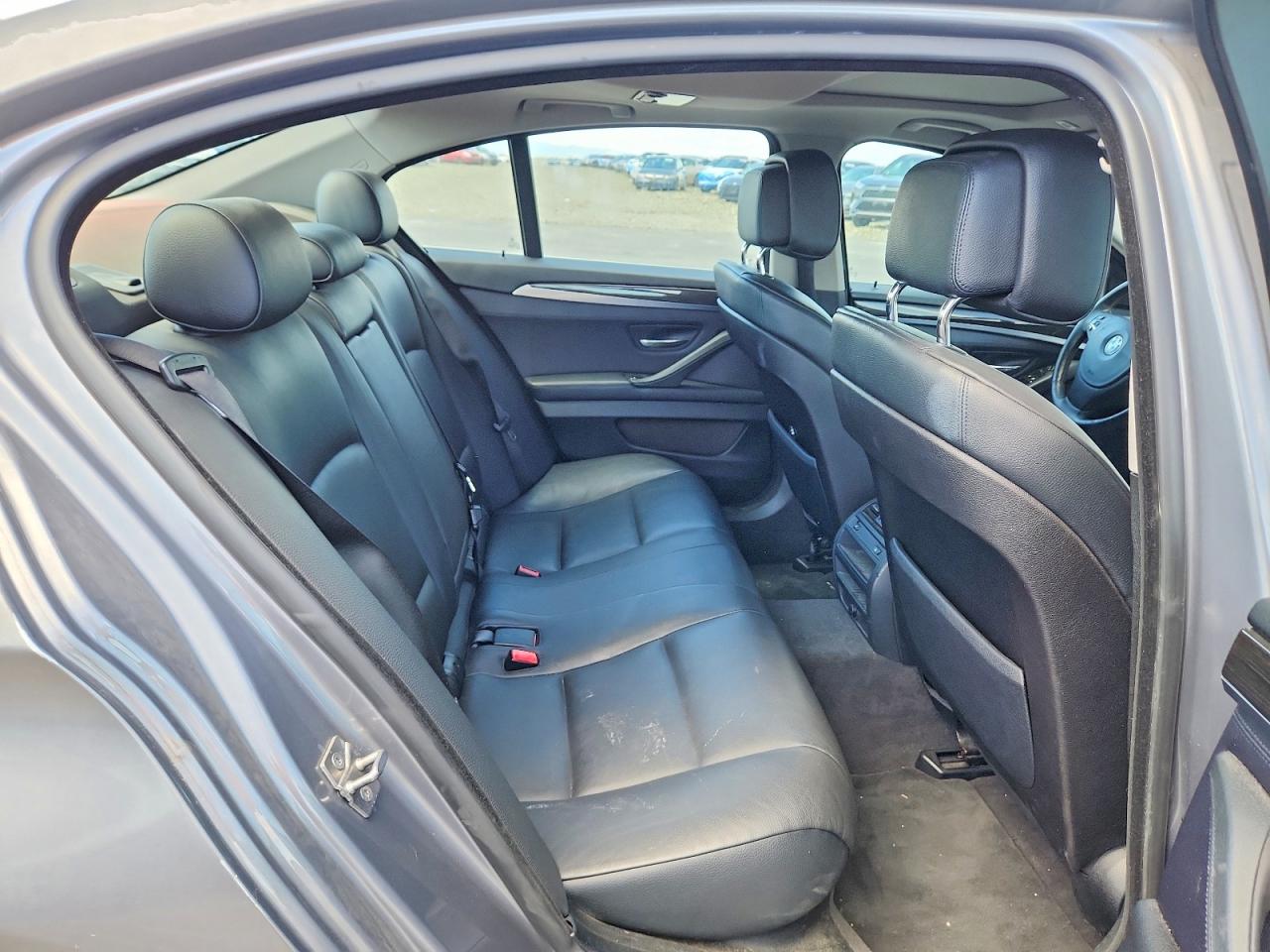 2012 Bmw 528 Xi Silver vin: WBAXH5C54CDW08156