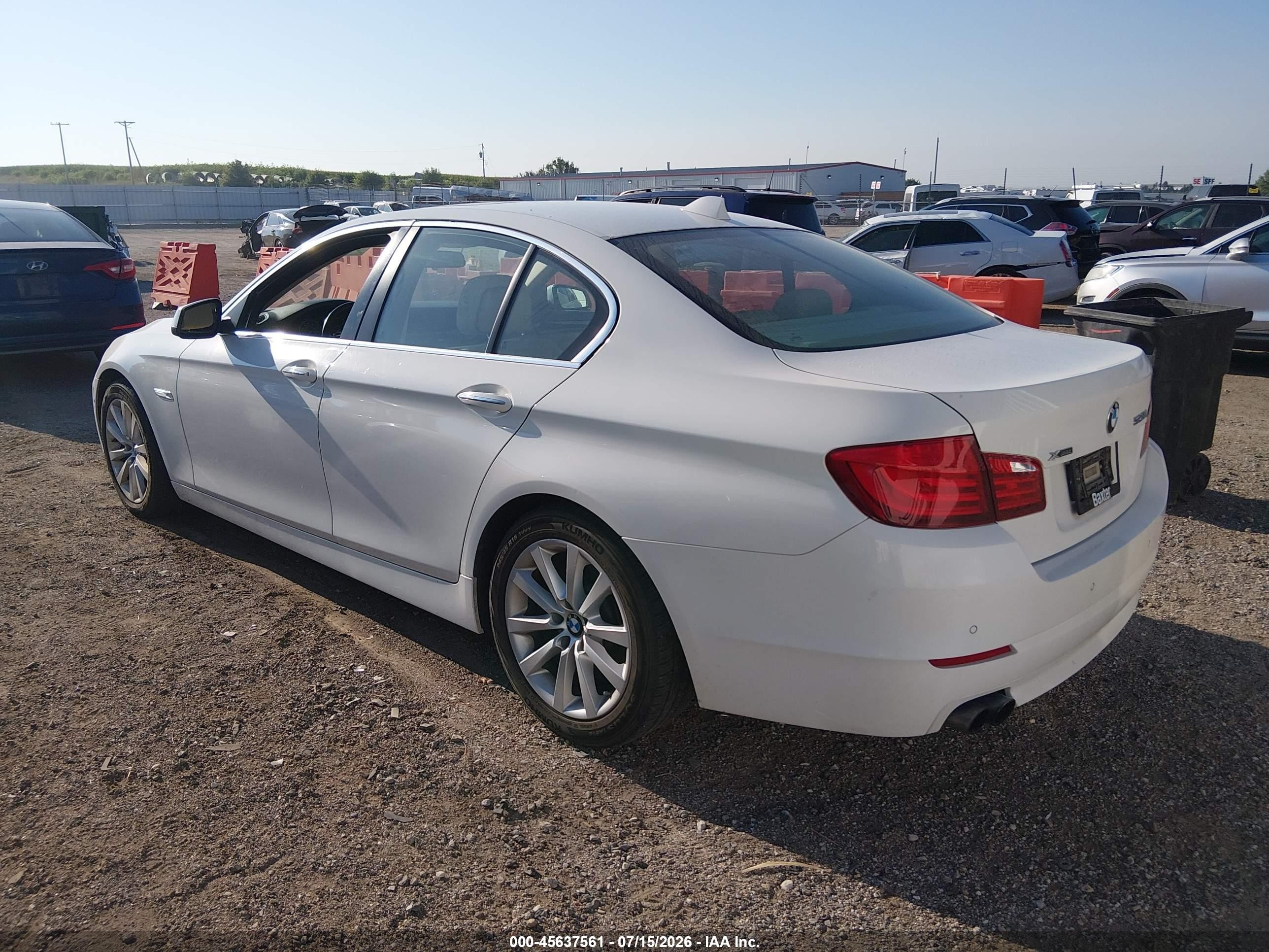 2013 Bmw 528i Xdrive White vin: WBAXH5C55DD107259