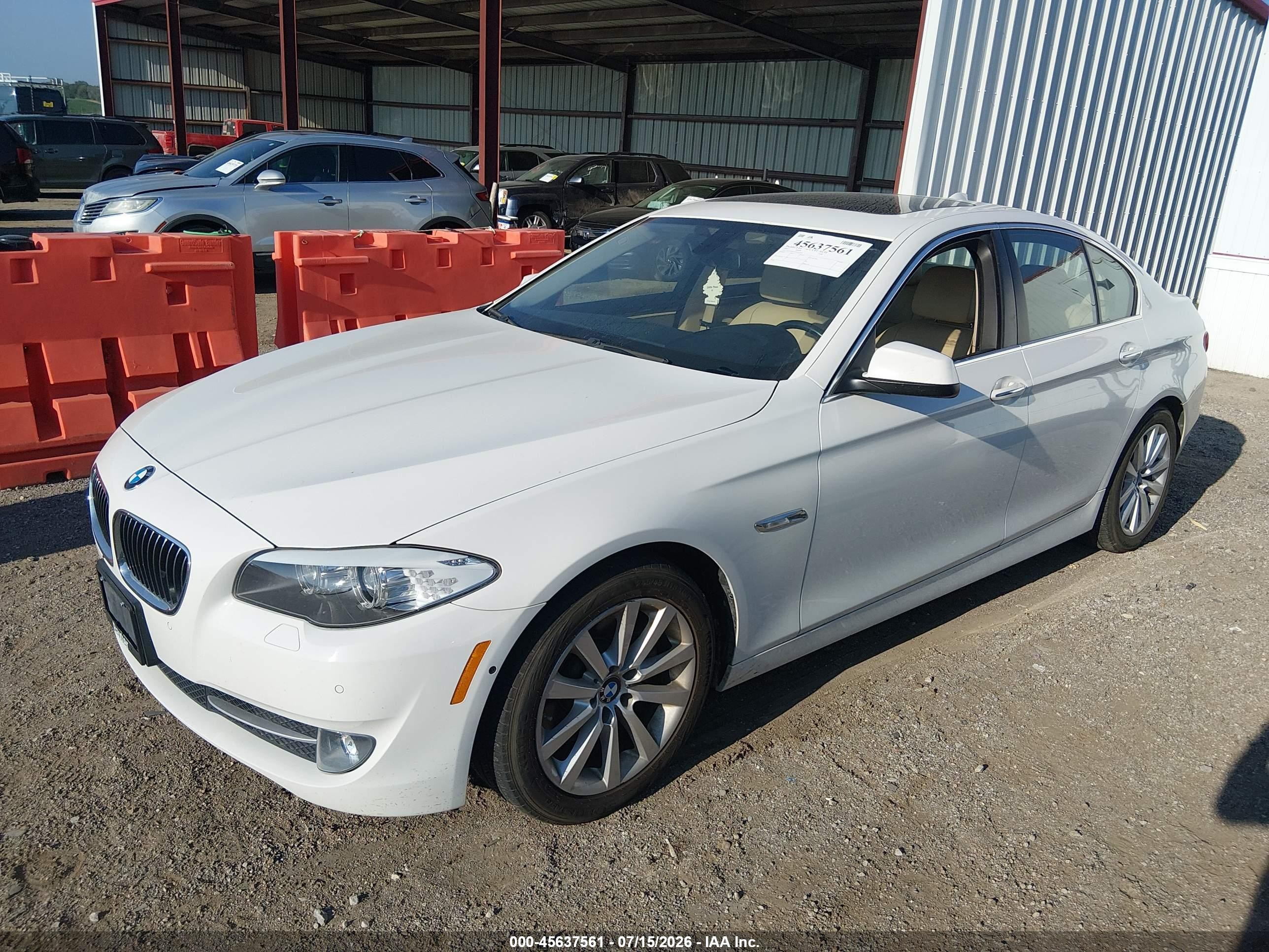 2013 Bmw 528i Xdrive White vin: WBAXH5C55DD107259