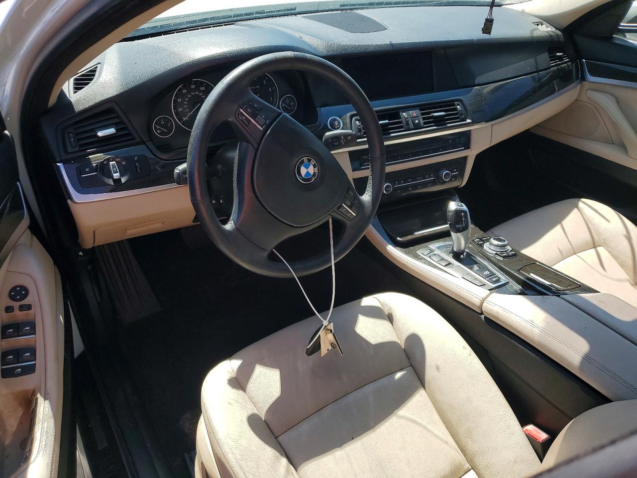 2013 Bmw 528 Xi White vin: WBAXH5C55DD112235