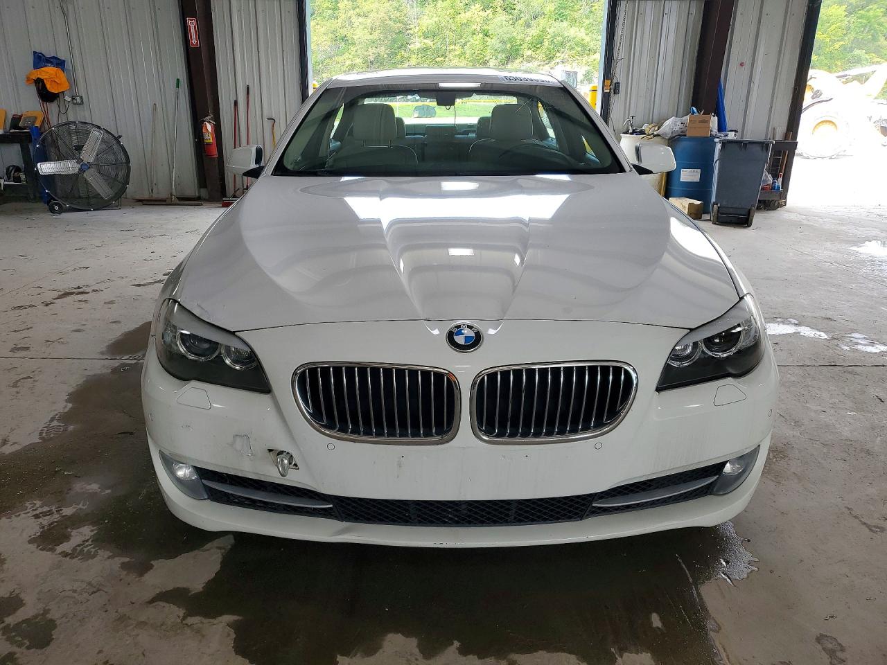 2013 Bmw 528 Xi White vin: WBAXH5C55DD112235