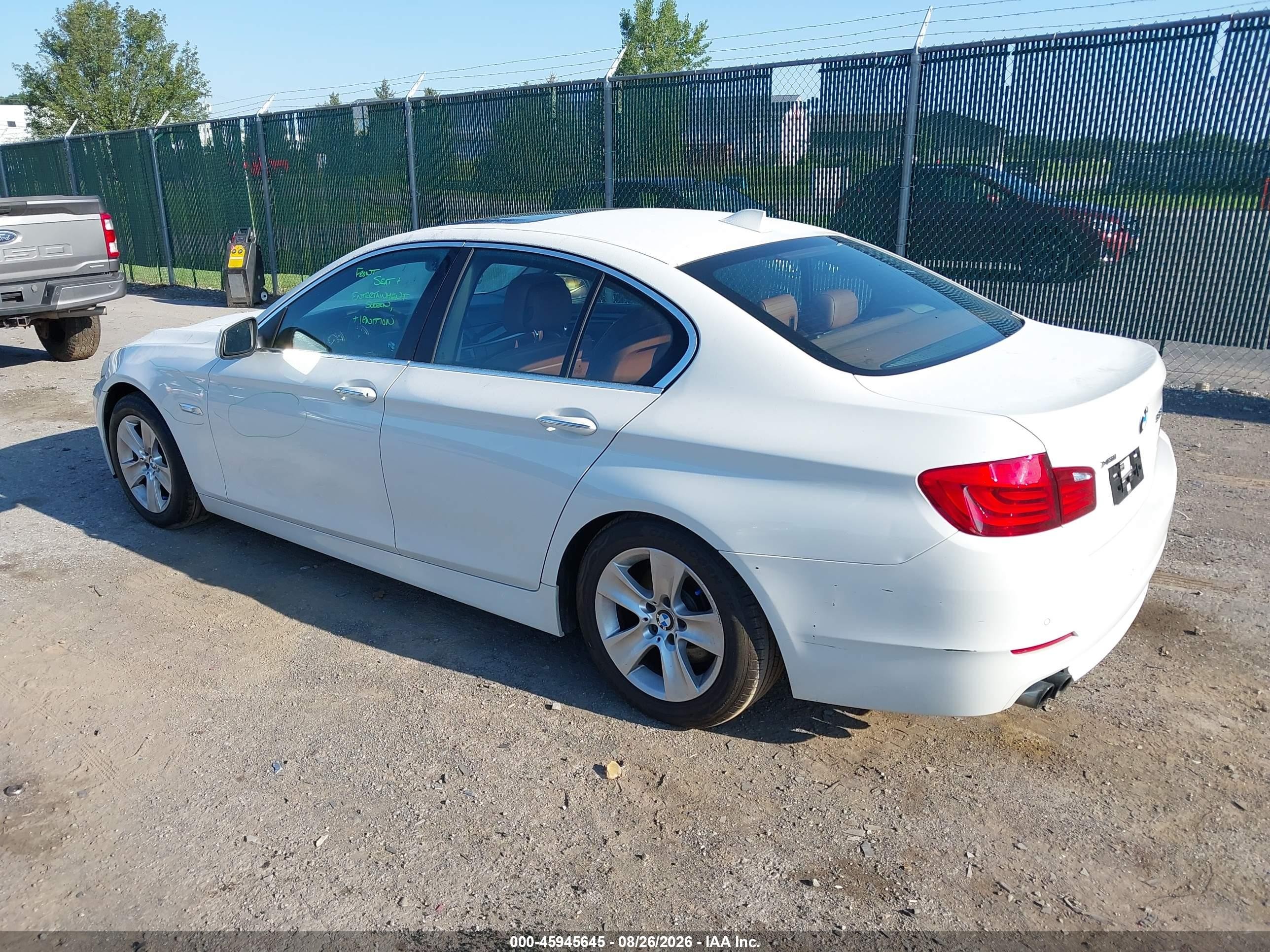 2013 Bmw 528i Xdrive White vin: WBAXH5C55DD113045