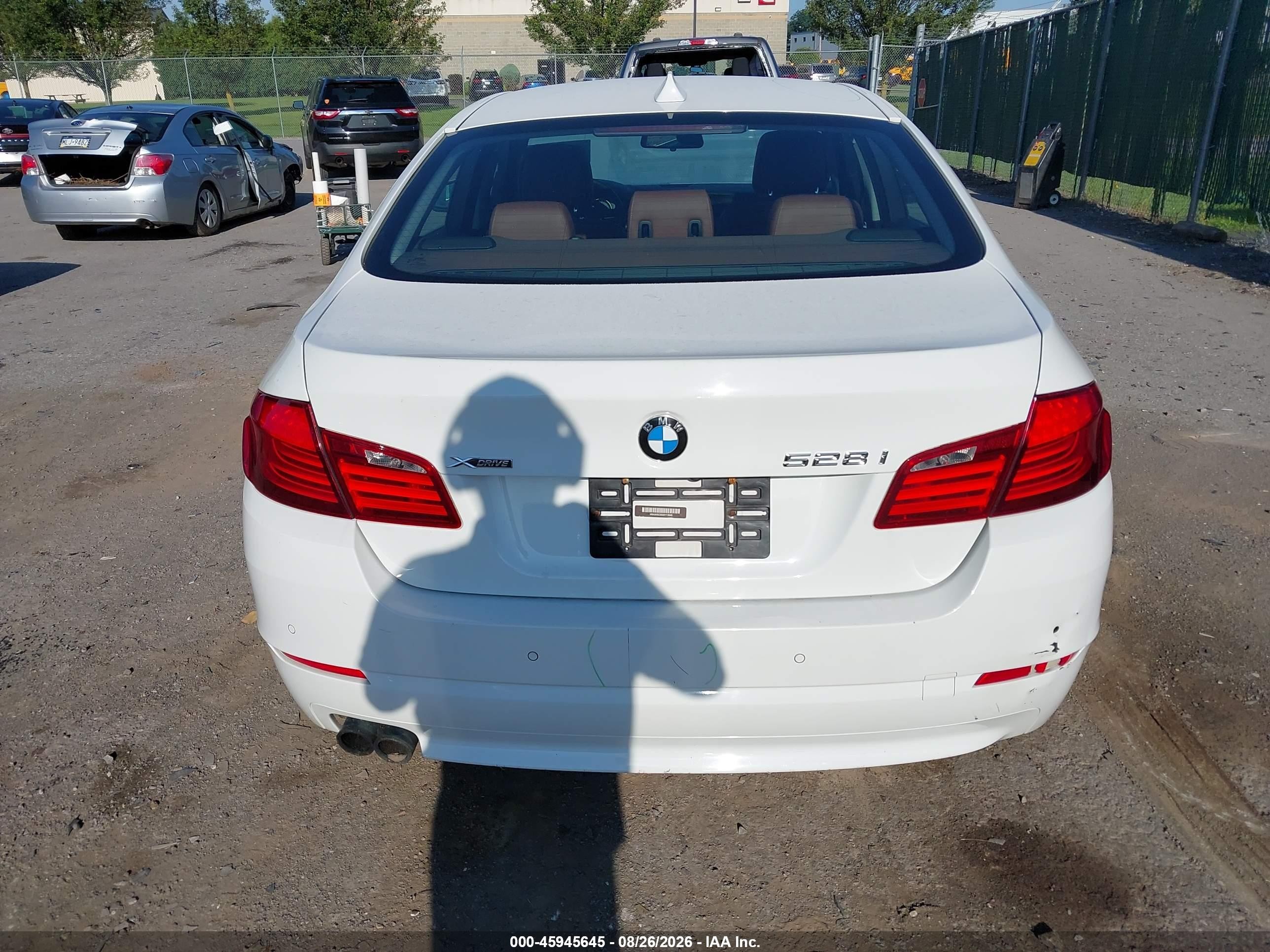 2013 Bmw 528i Xdrive White vin: WBAXH5C55DD113045
