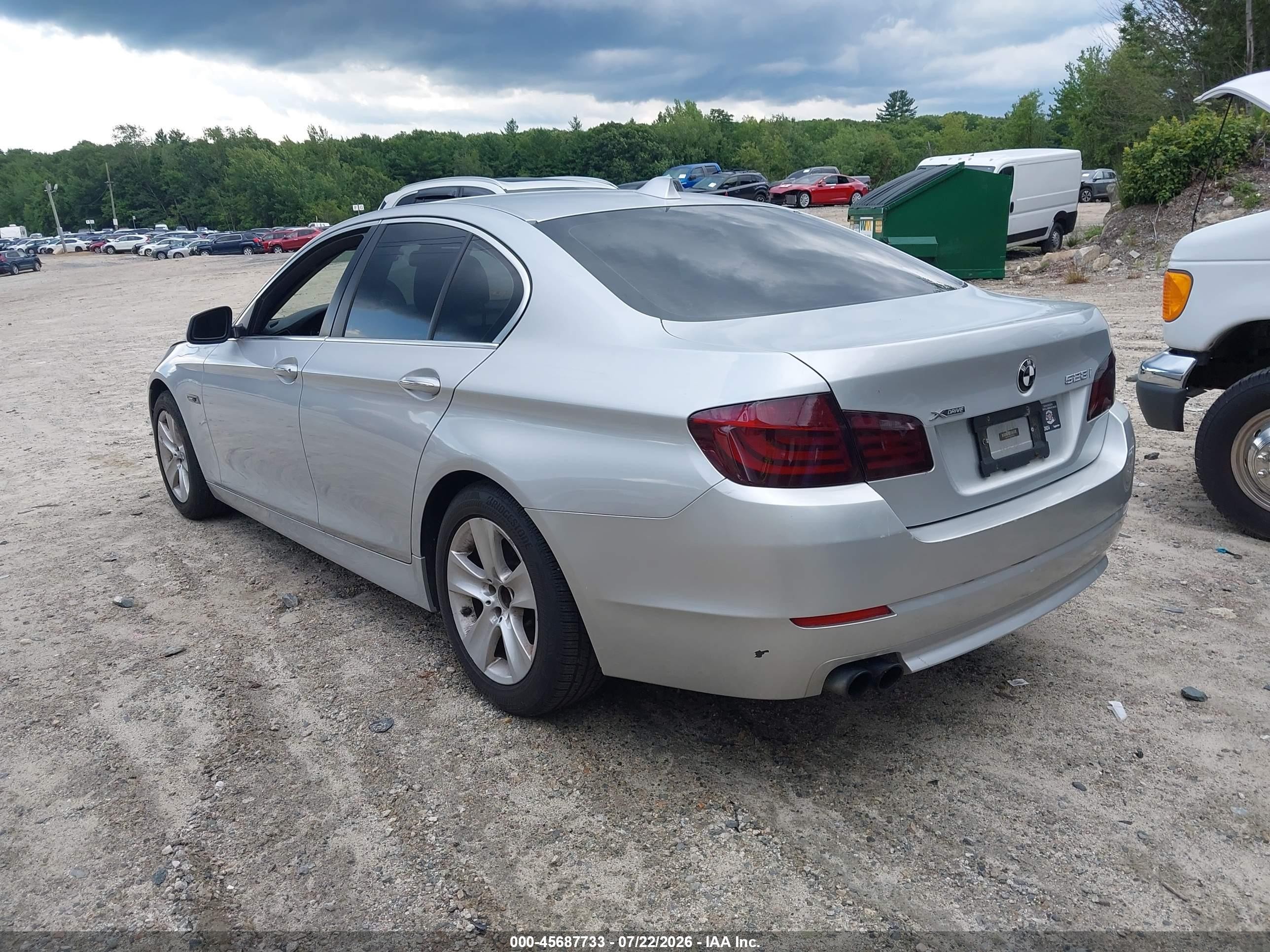 2013 Bmw 528i Xdrive Silver vin: WBAXH5C55DDW15621