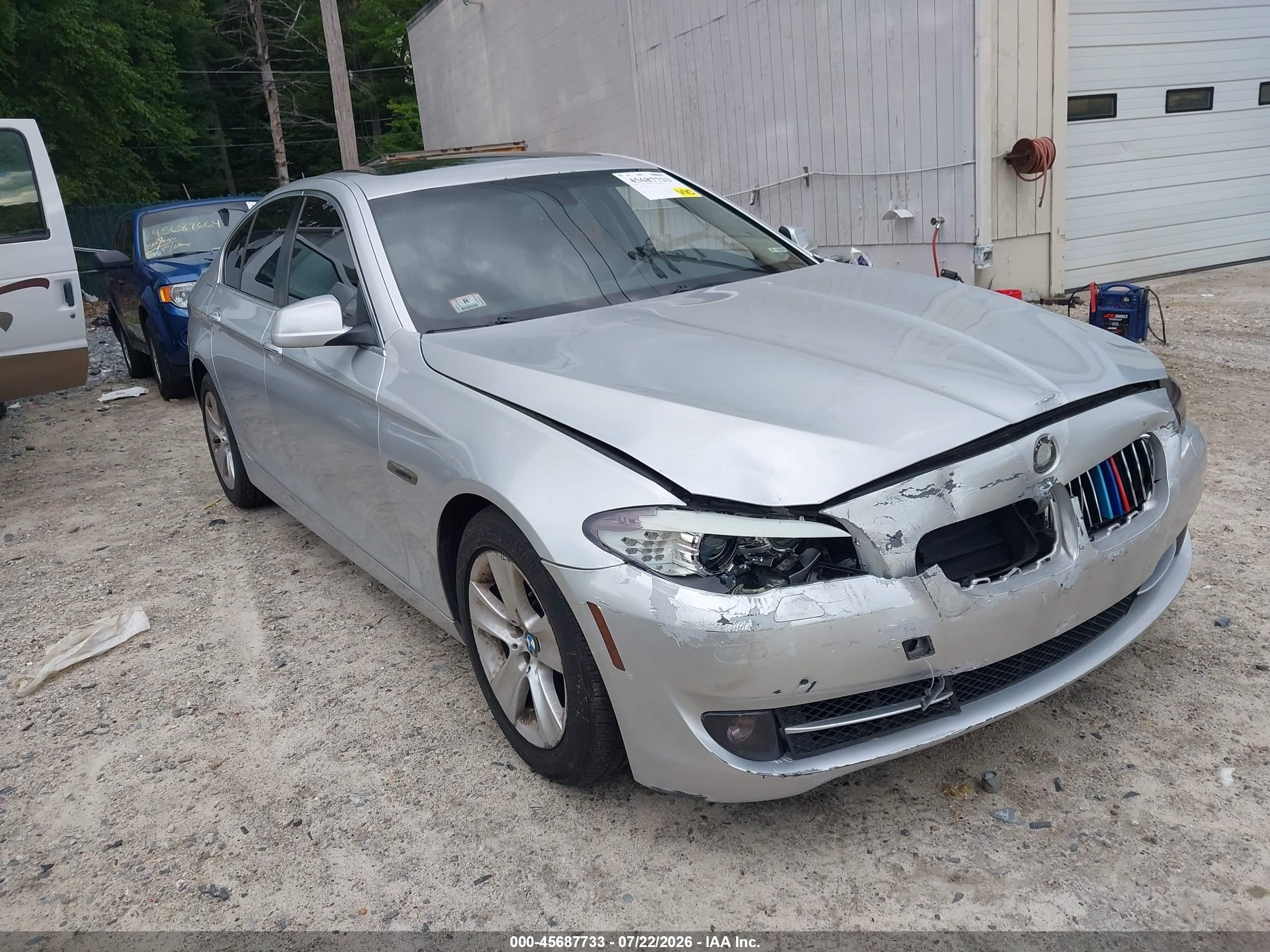 2013 Bmw 528i Xdrive Silver vin: WBAXH5C55DDW15621