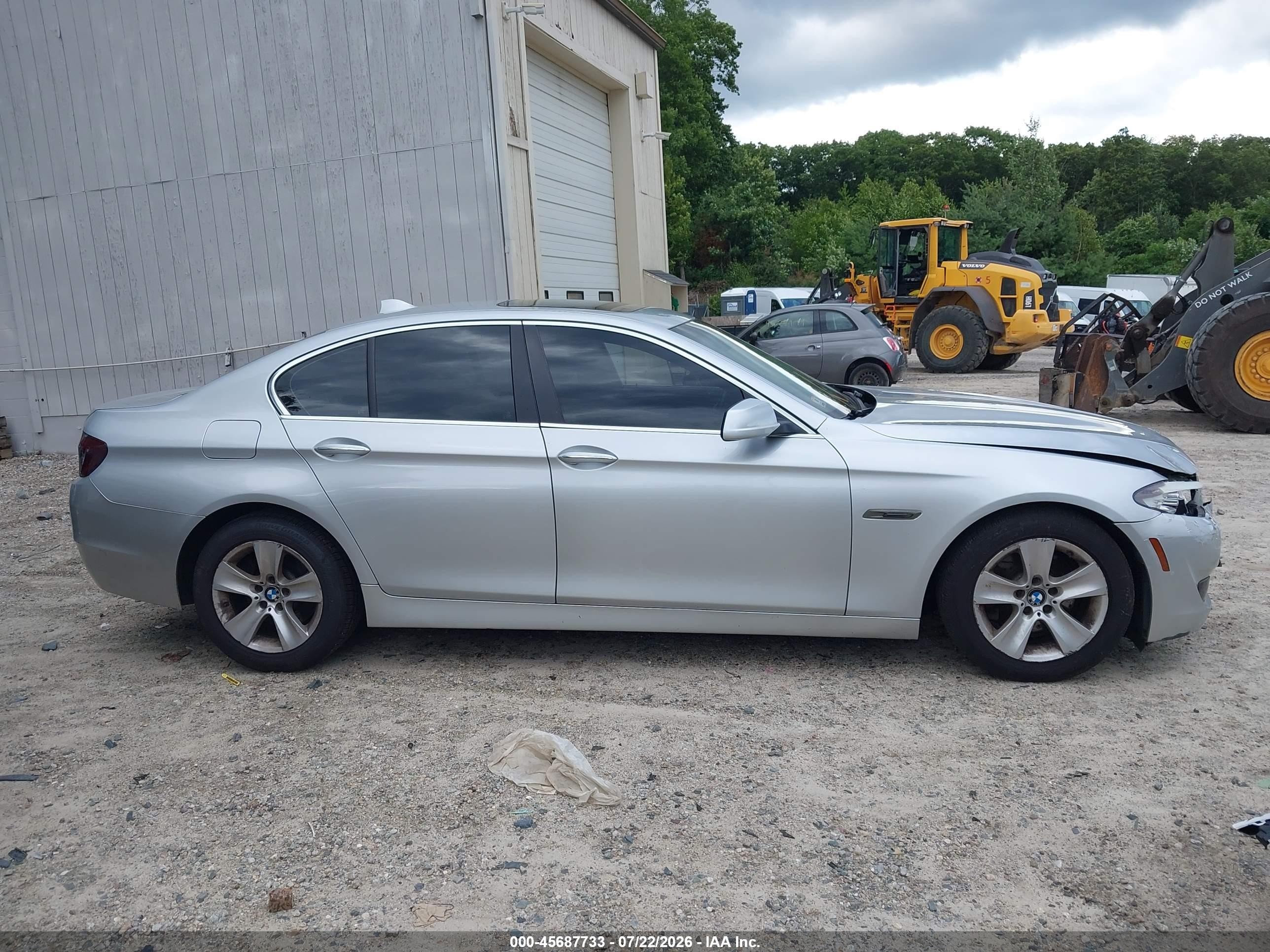 2013 Bmw 528i Xdrive Silver vin: WBAXH5C55DDW15621