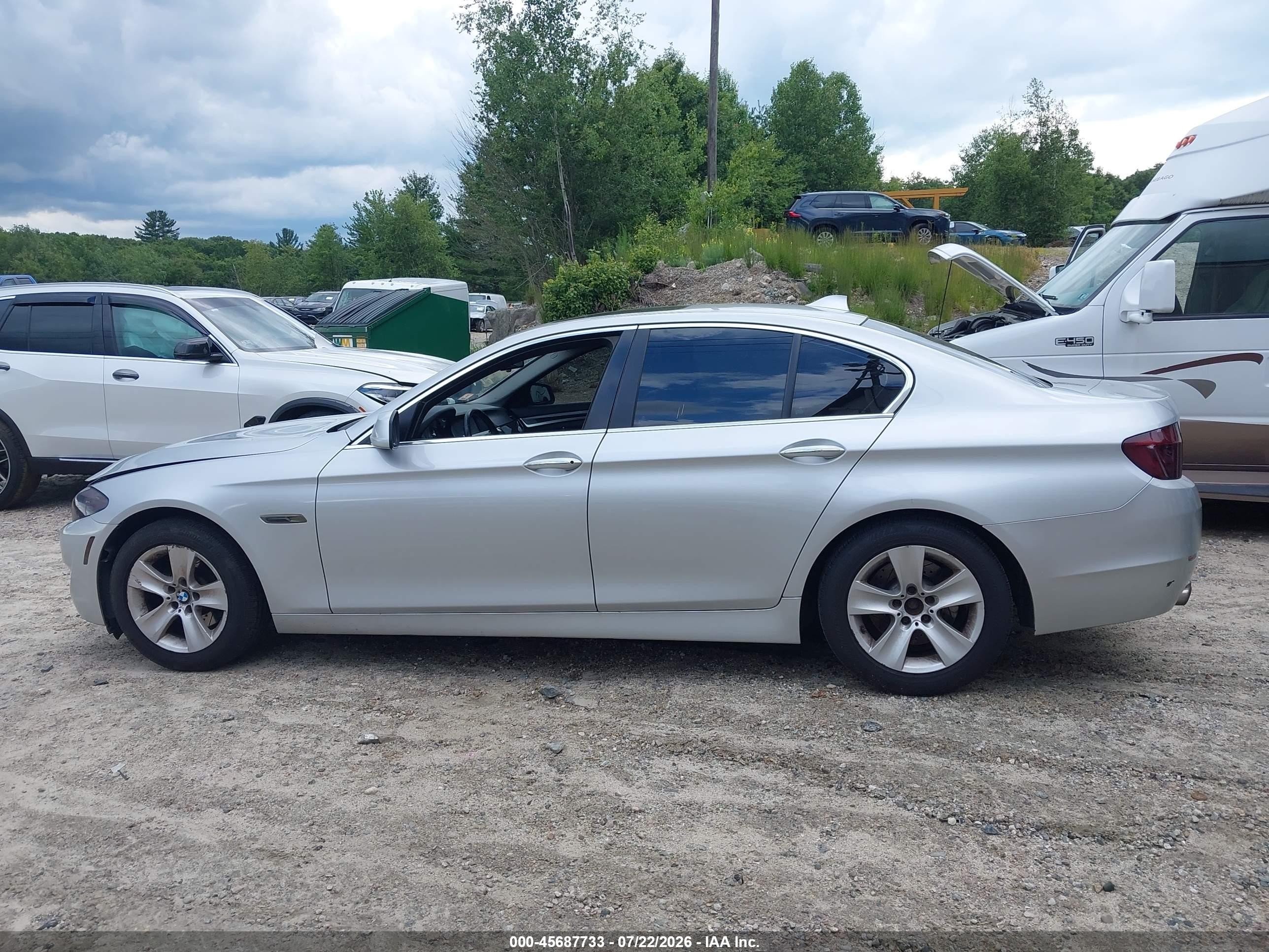 2013 Bmw 528i Xdrive Silver vin: WBAXH5C55DDW15621