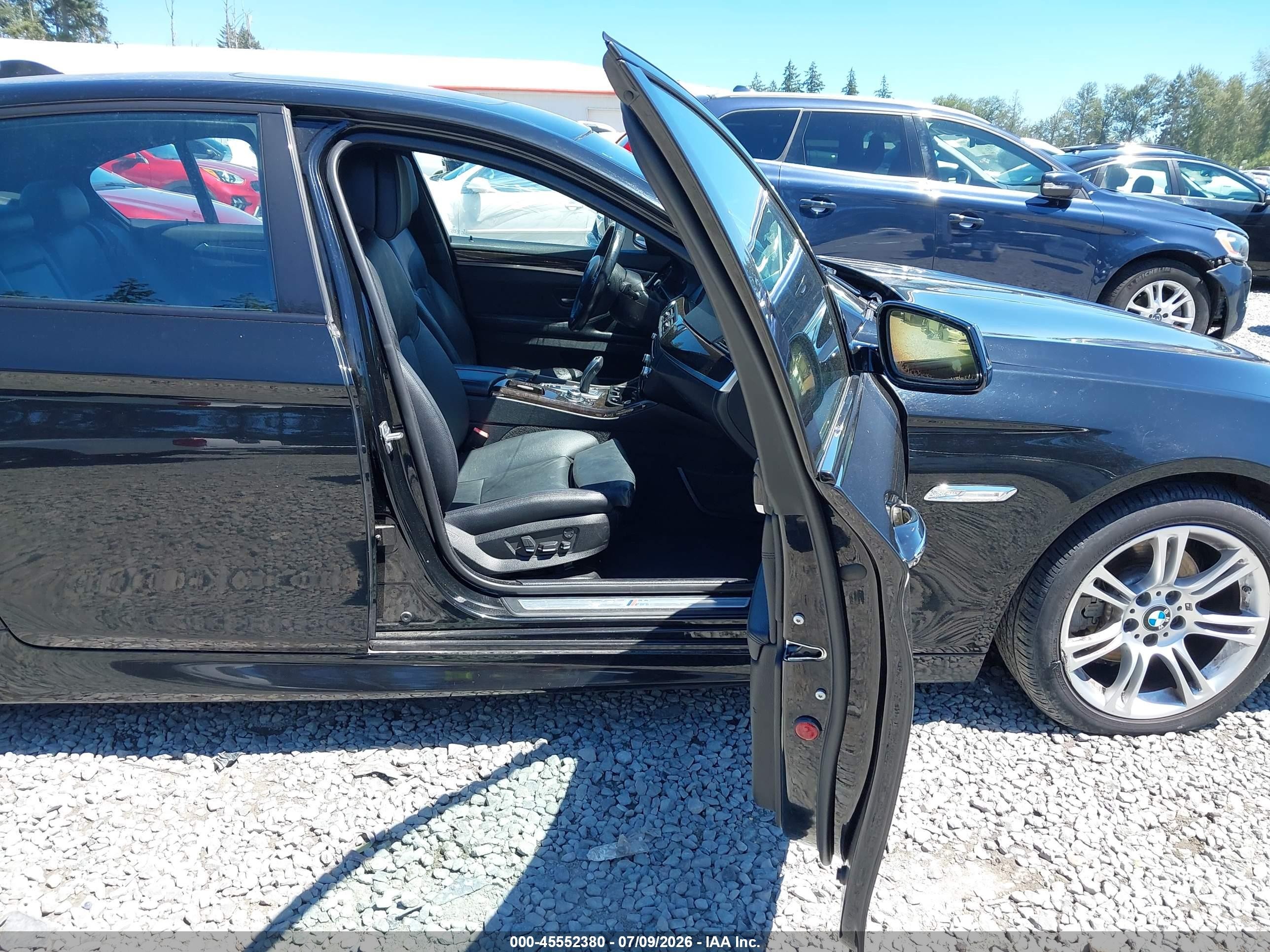 2013 Bmw 528i Xdrive Черный vin: WBAXH5C55DDW16526