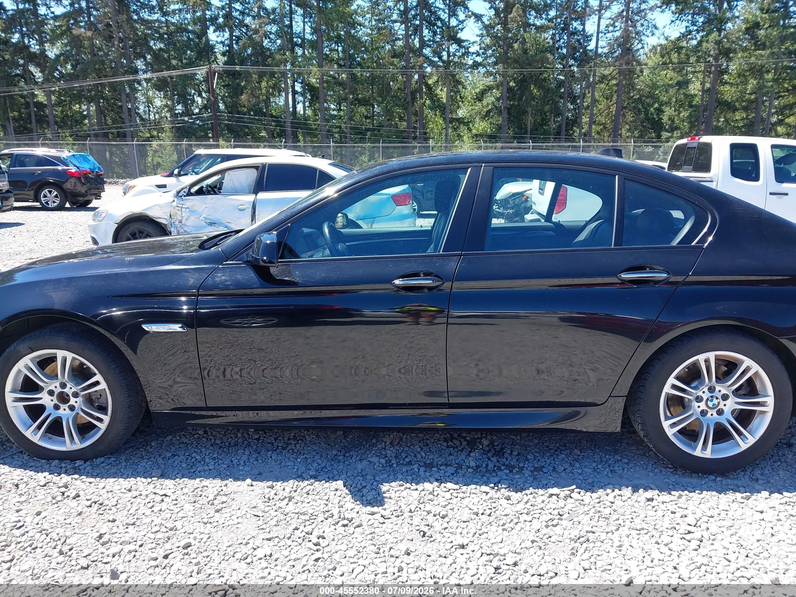 2013 Bmw 528i Xdrive Черный vin: WBAXH5C55DDW16526