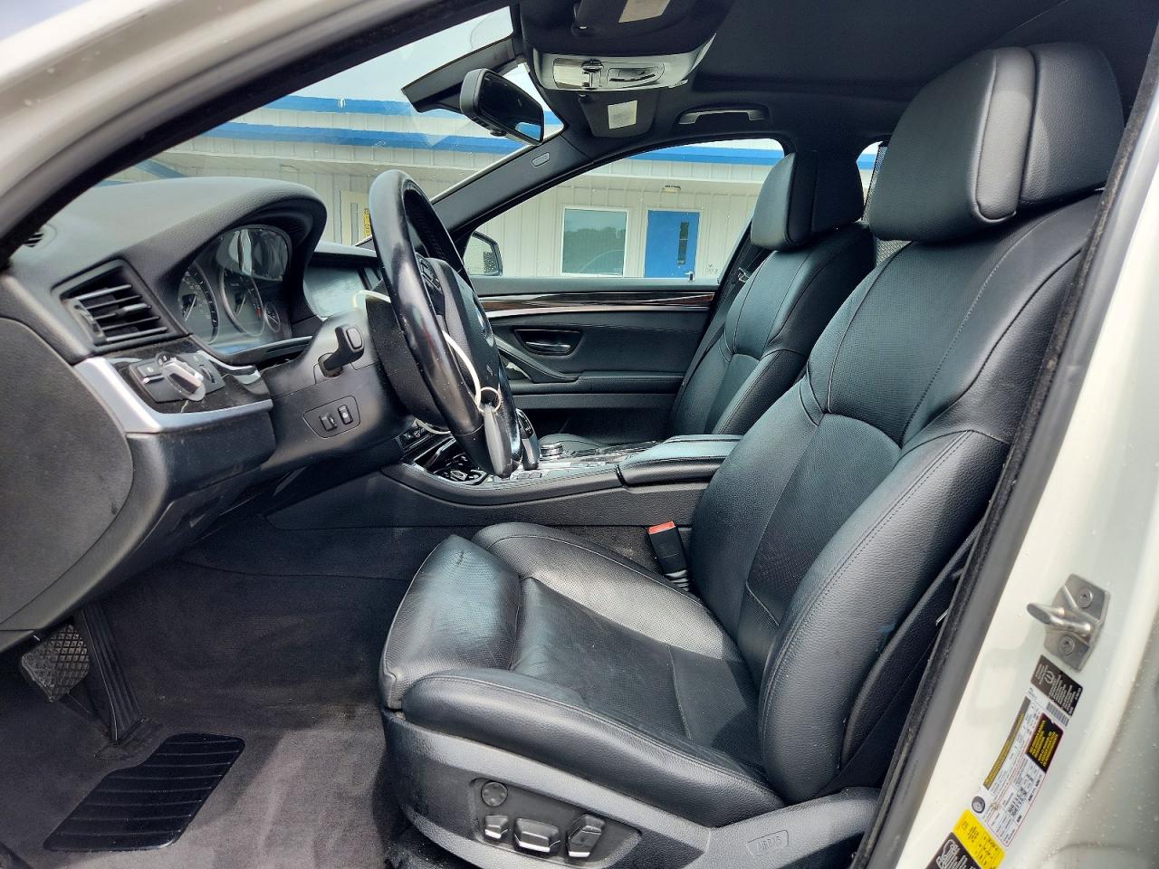 2012 Bmw 528 Xi White vin: WBAXH5C56CDW10457