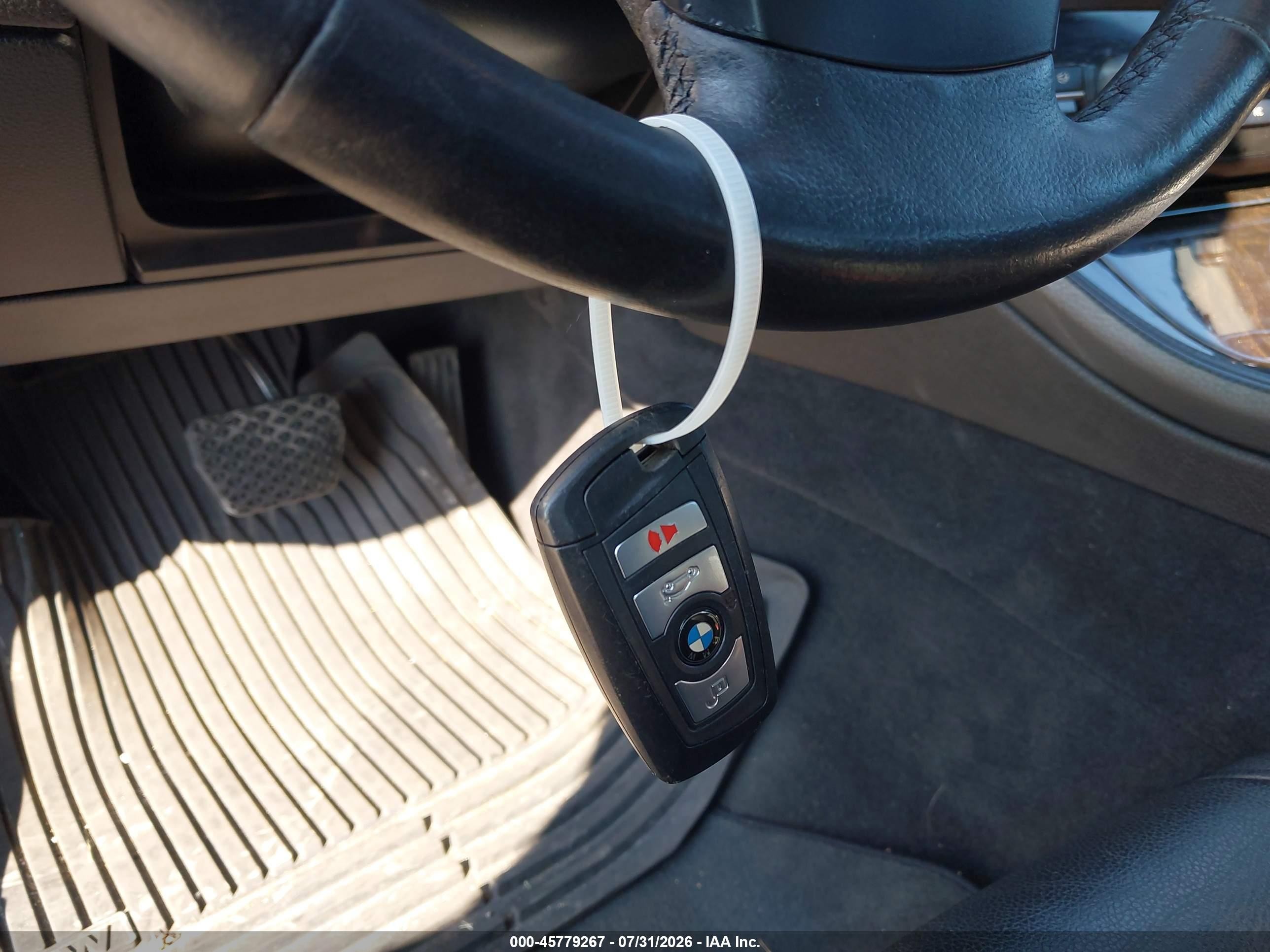 2013 Bmw 528i Xdrive Черный vin: WBAXH5C56DD113474