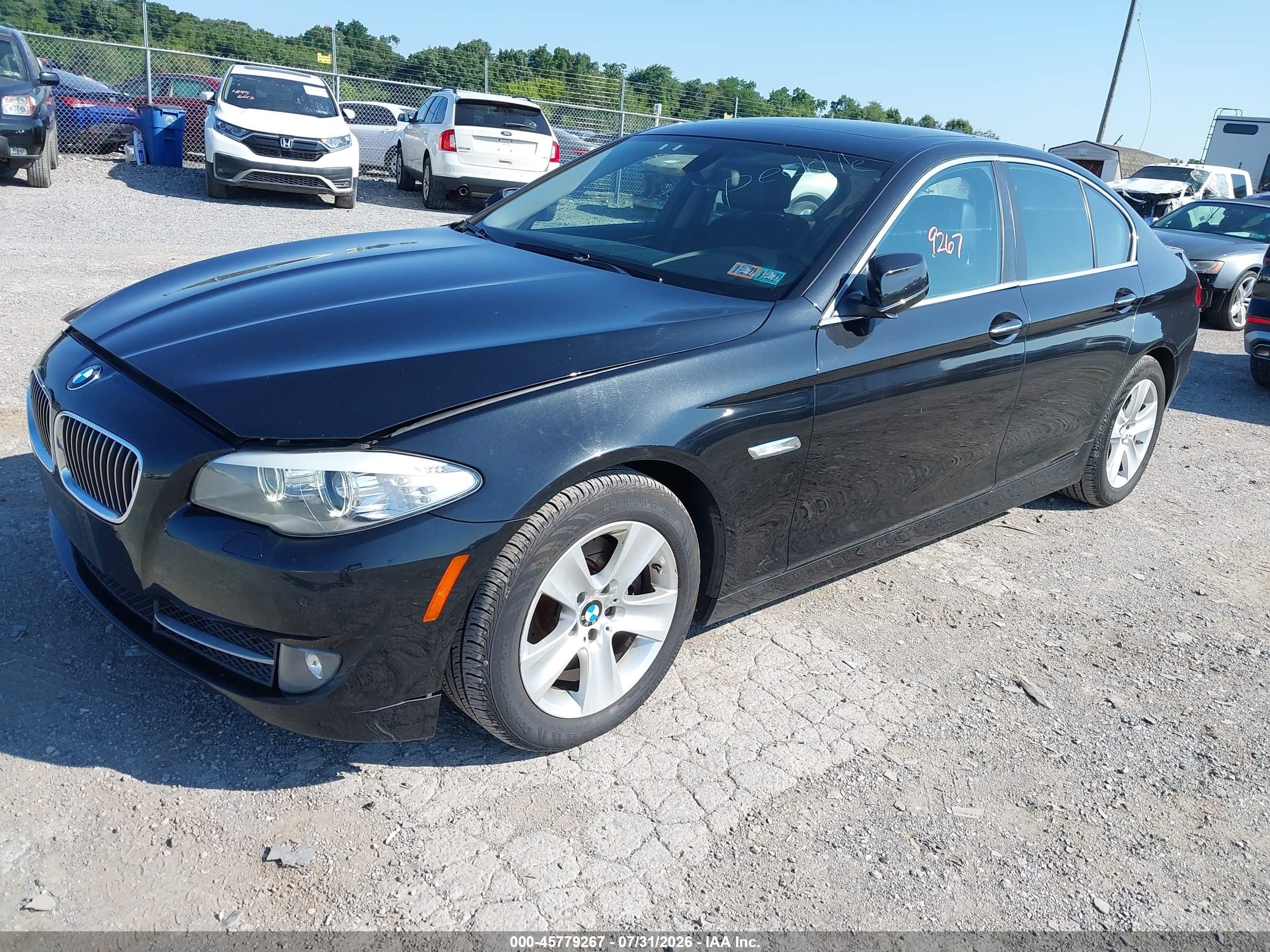 2013 Bmw 528i Xdrive Черный vin: WBAXH5C56DD113474