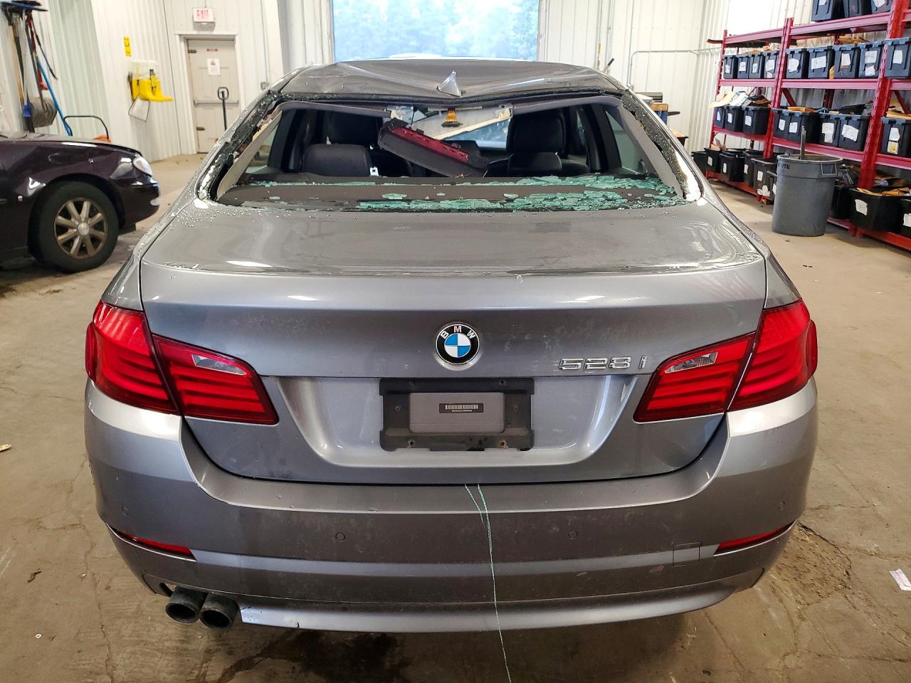 2012 Bmw 528 Xi Gray vin: WBAXH5C57CDW04568