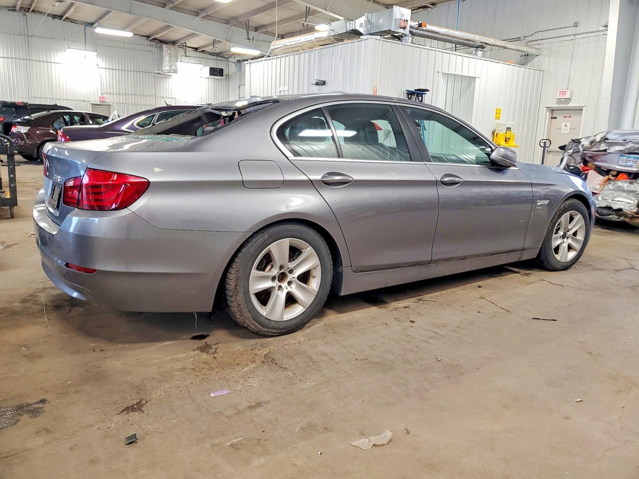 2012 Bmw 528 Xi Gray vin: WBAXH5C57CDW04568