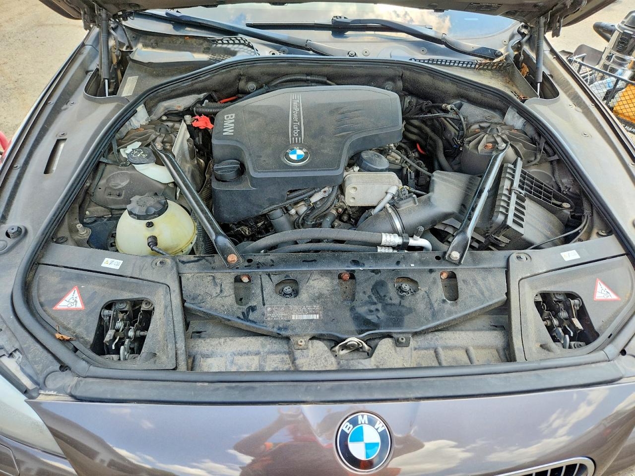 2013 Bmw 528 Xi Серый vin: WBAXH5C57DD111443