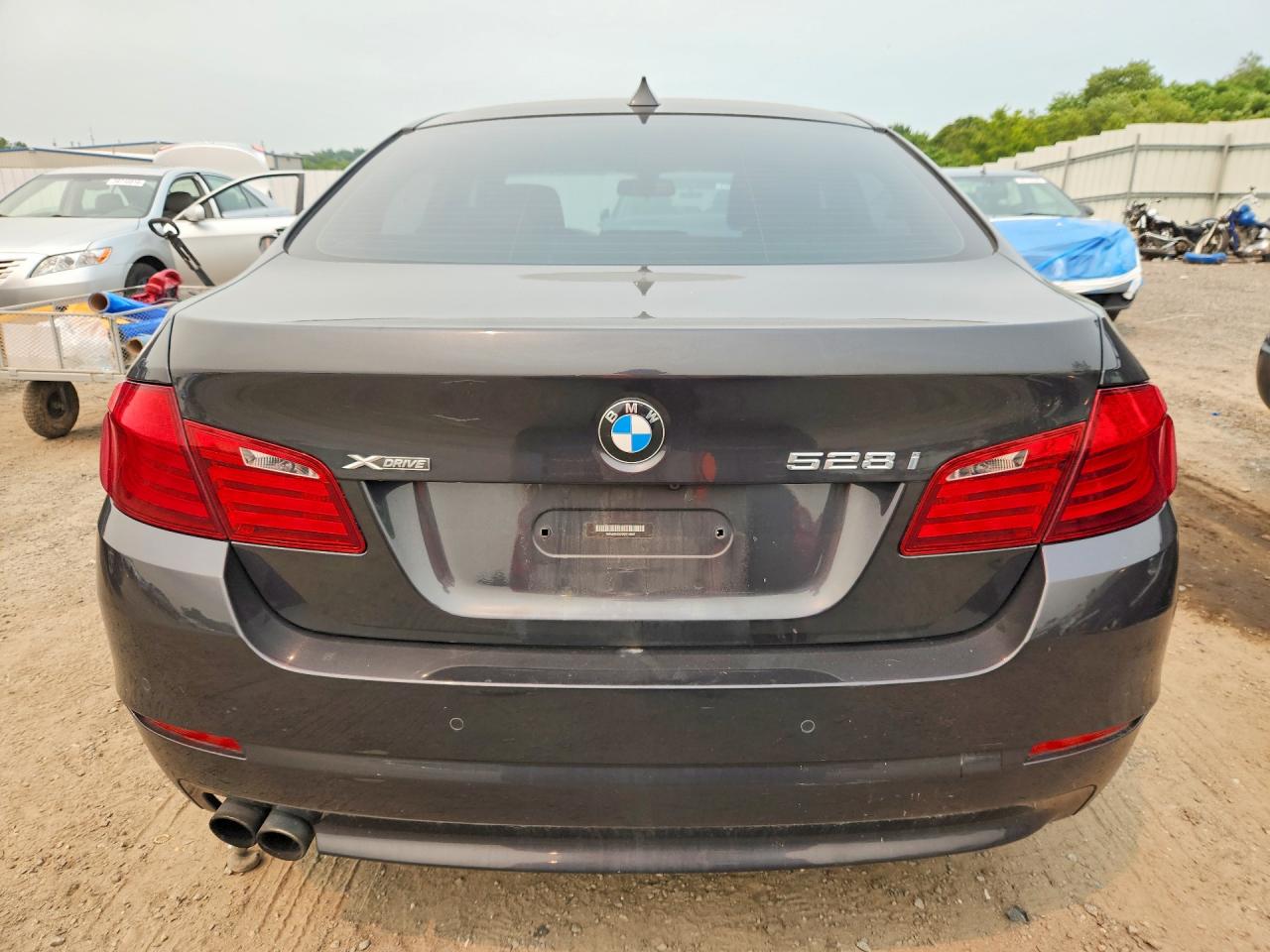 2013 Bmw 528 Xi Gray vin: WBAXH5C57DD114567