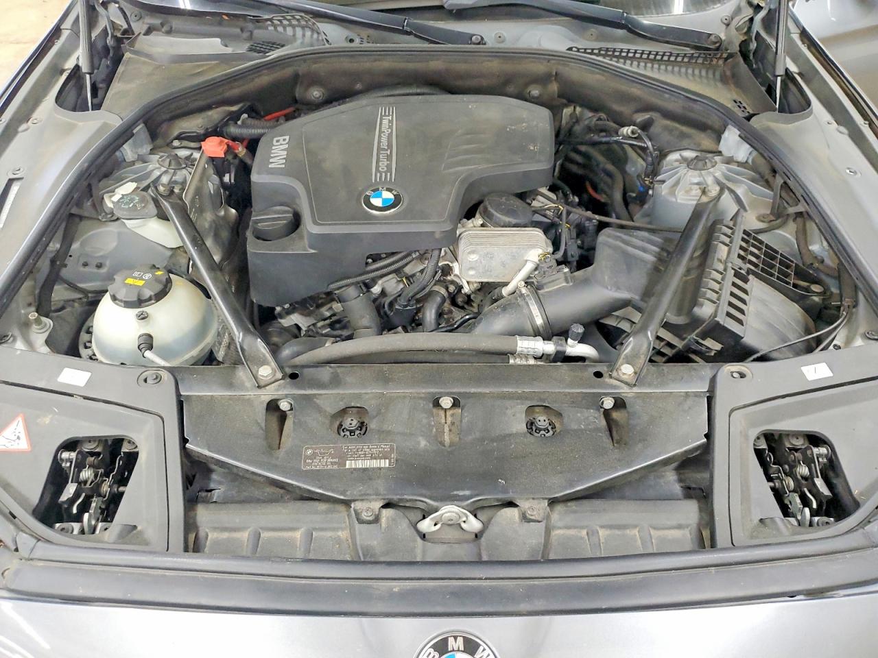 2013 Bmw 528 Xi Silver vin: WBAXH5C58DD108017