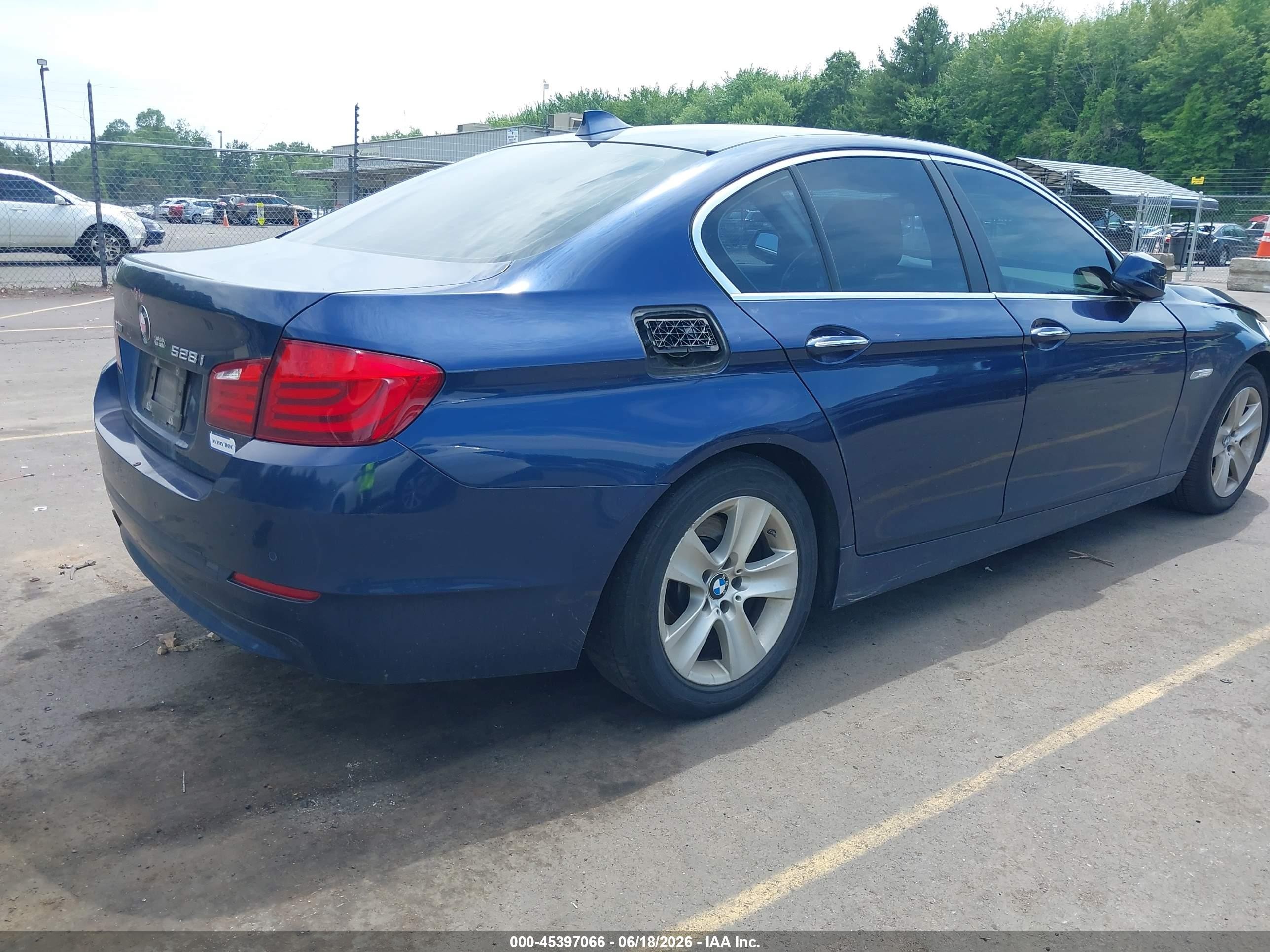 2013 Bmw 528i Xdrive Blue vin: WBAXH5C58DD109846