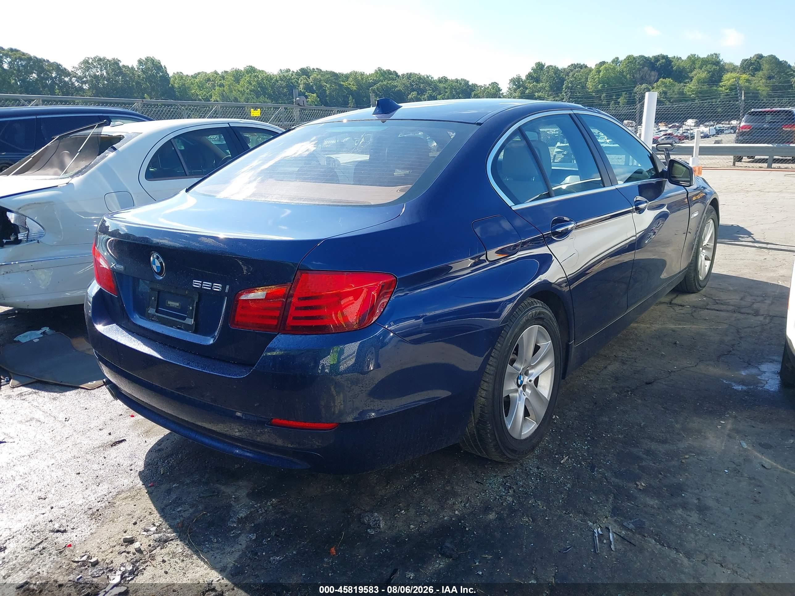 2013 Bmw 528i Xdrive Синий vin: WBAXH5C58DD112651