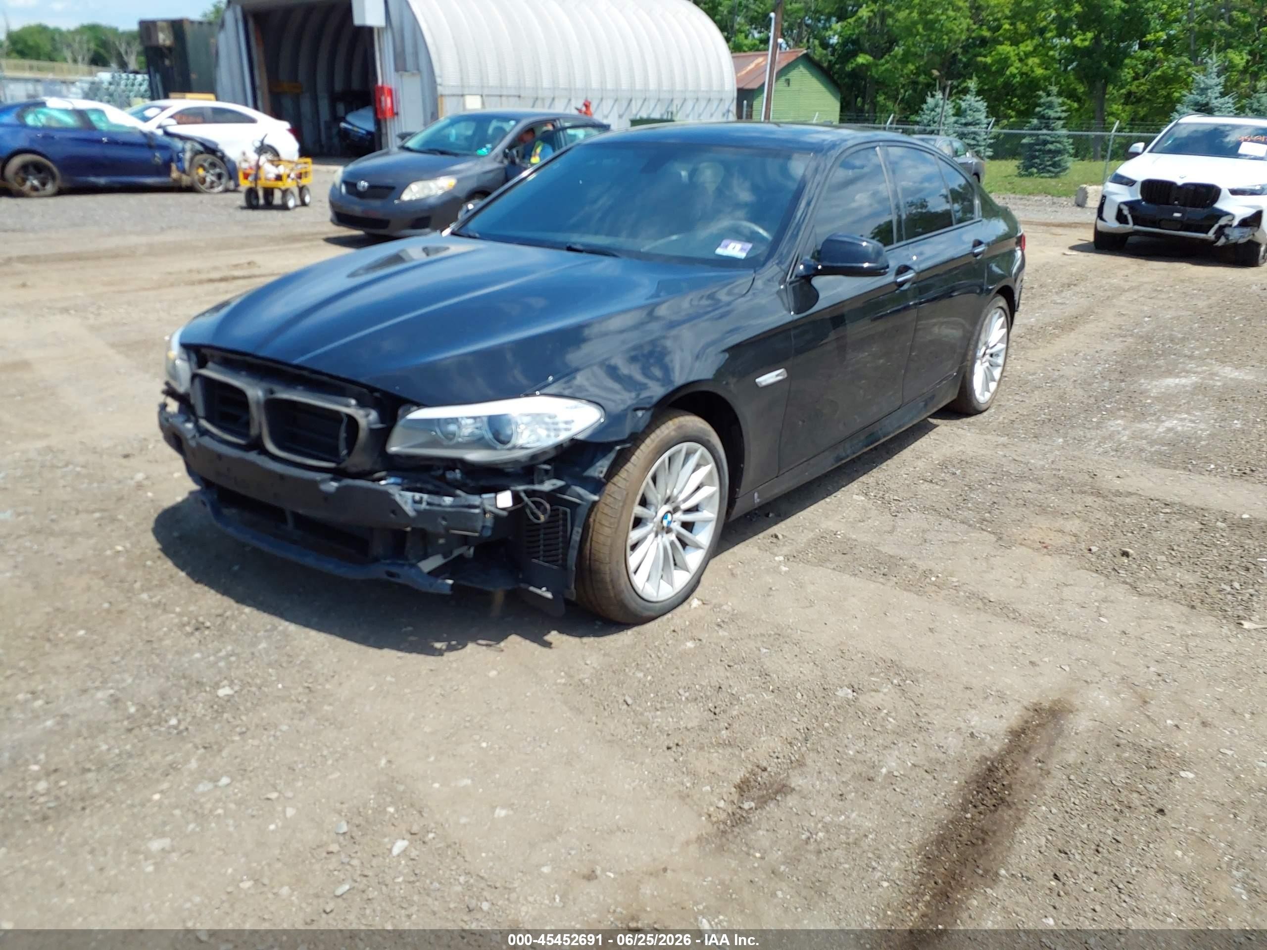 2013 Bmw 528i Xdrive Черный vin: WBAXH5C58DDW15855