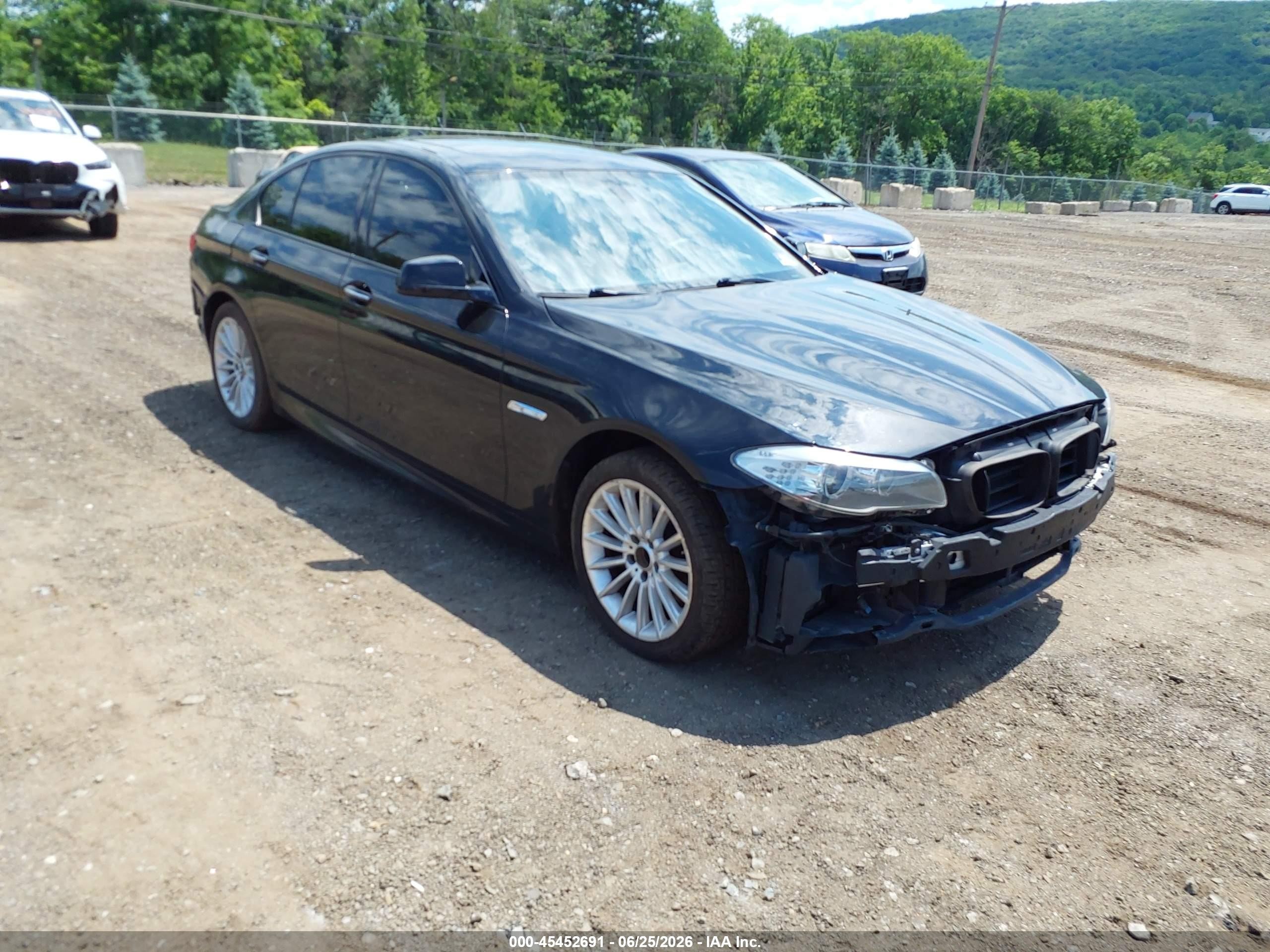 2013 Bmw 528i Xdrive Черный vin: WBAXH5C58DDW15855