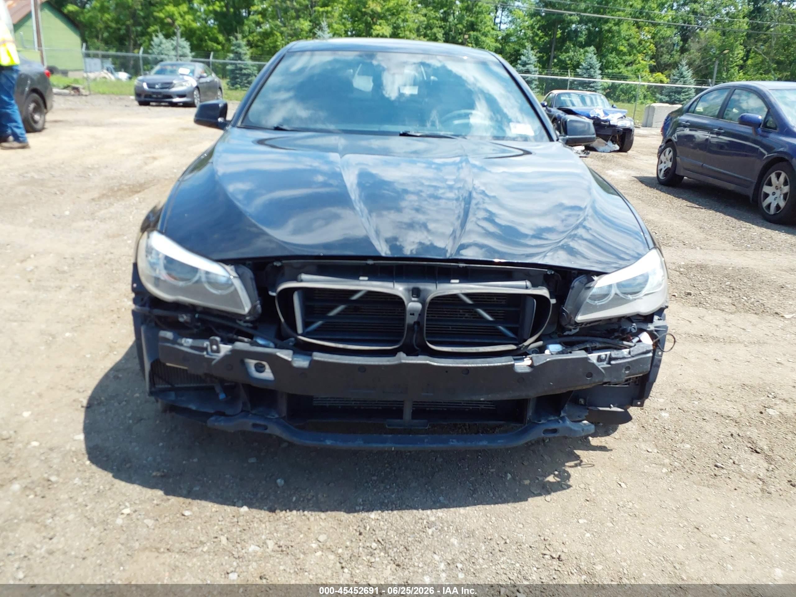 2013 Bmw 528i Xdrive Черный vin: WBAXH5C58DDW15855